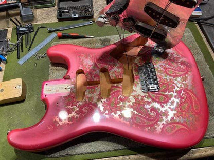 Fender Stratocaster Pink Paisley 1988 Electric Guitars / Solid Body