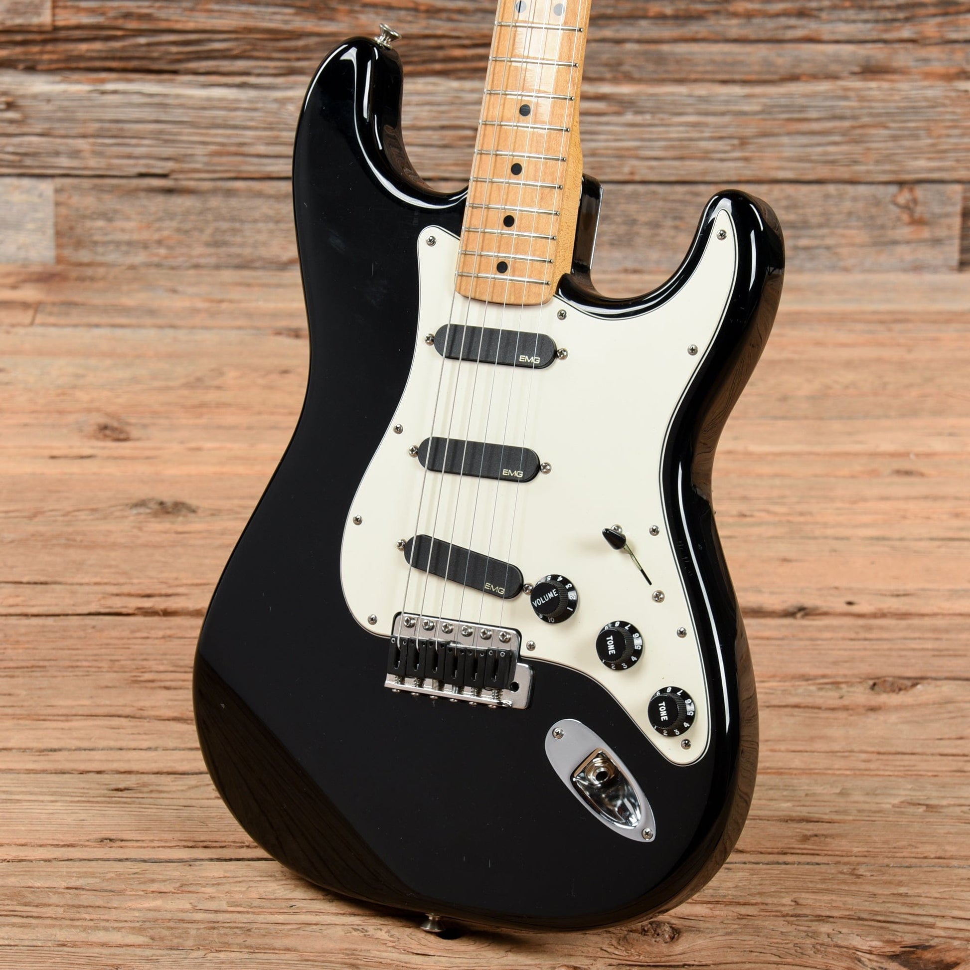 Fender Stratocaster ST-68 CIJ Black Electric Guitars / Solid Body