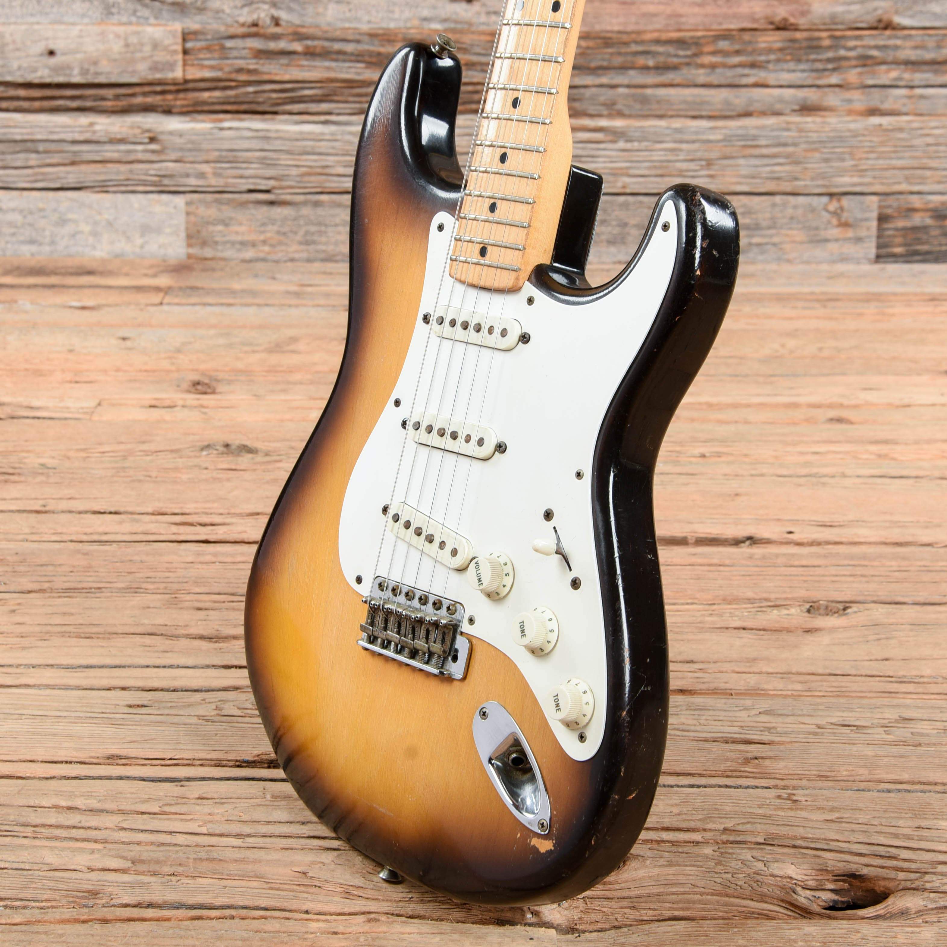 Fender Stratocaster Sunburst 1957 Electric Guitars / Solid Body