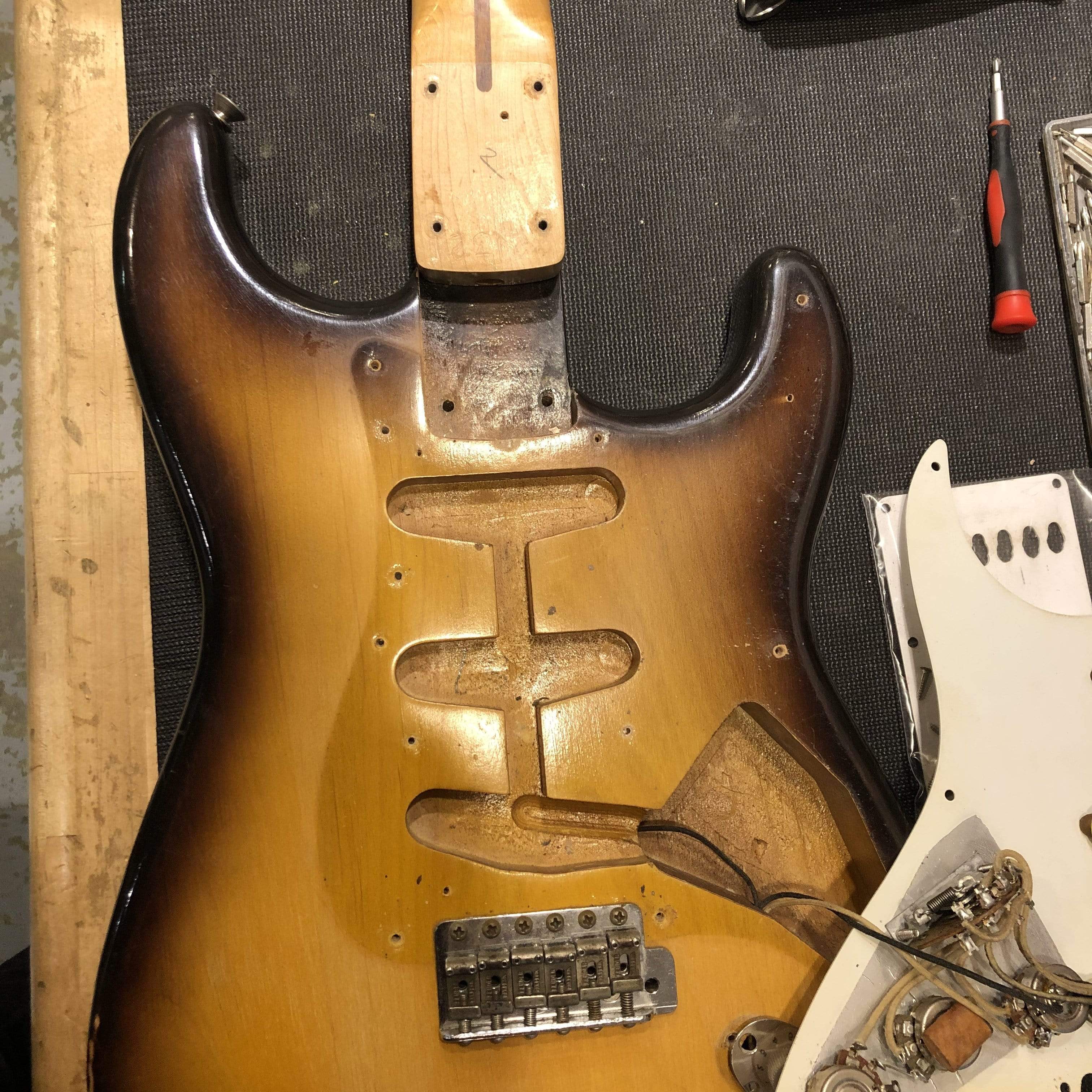 Fender Stratocaster Sunburst 1957 Electric Guitars / Solid Body