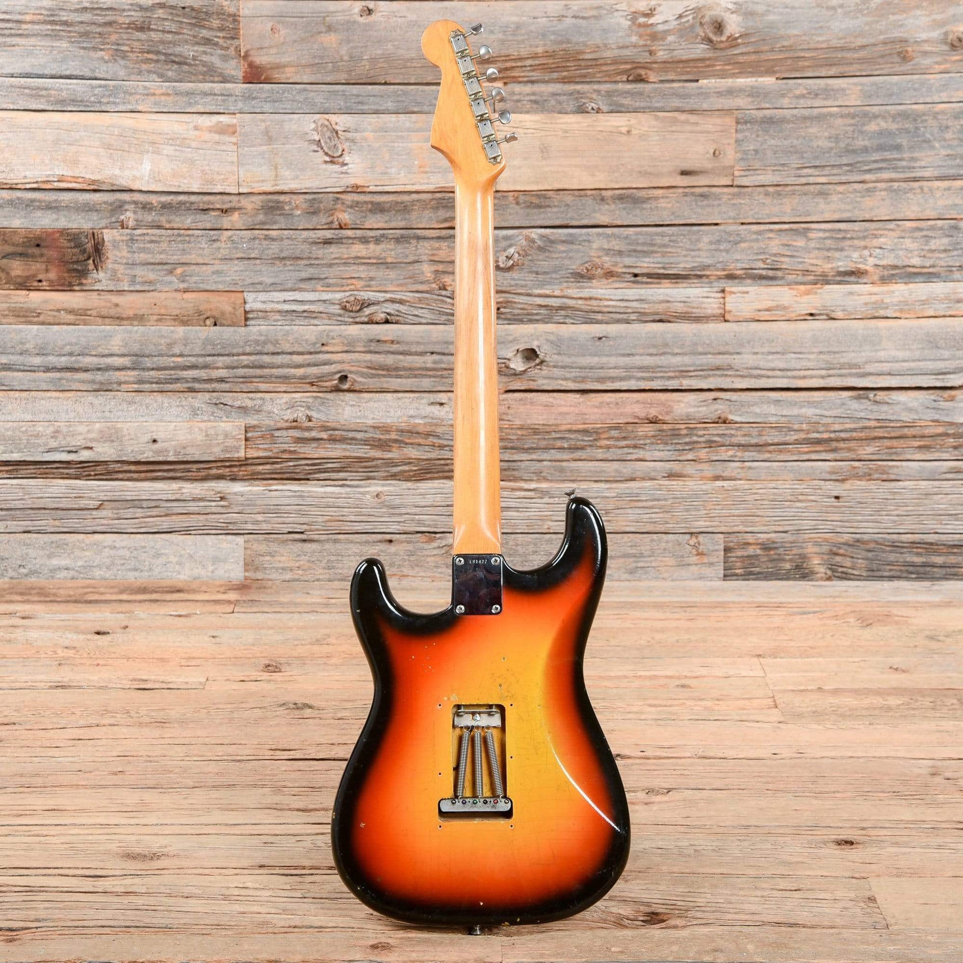 Fender Stratocaster Sunburst 1965 Electric Guitars / Solid Body