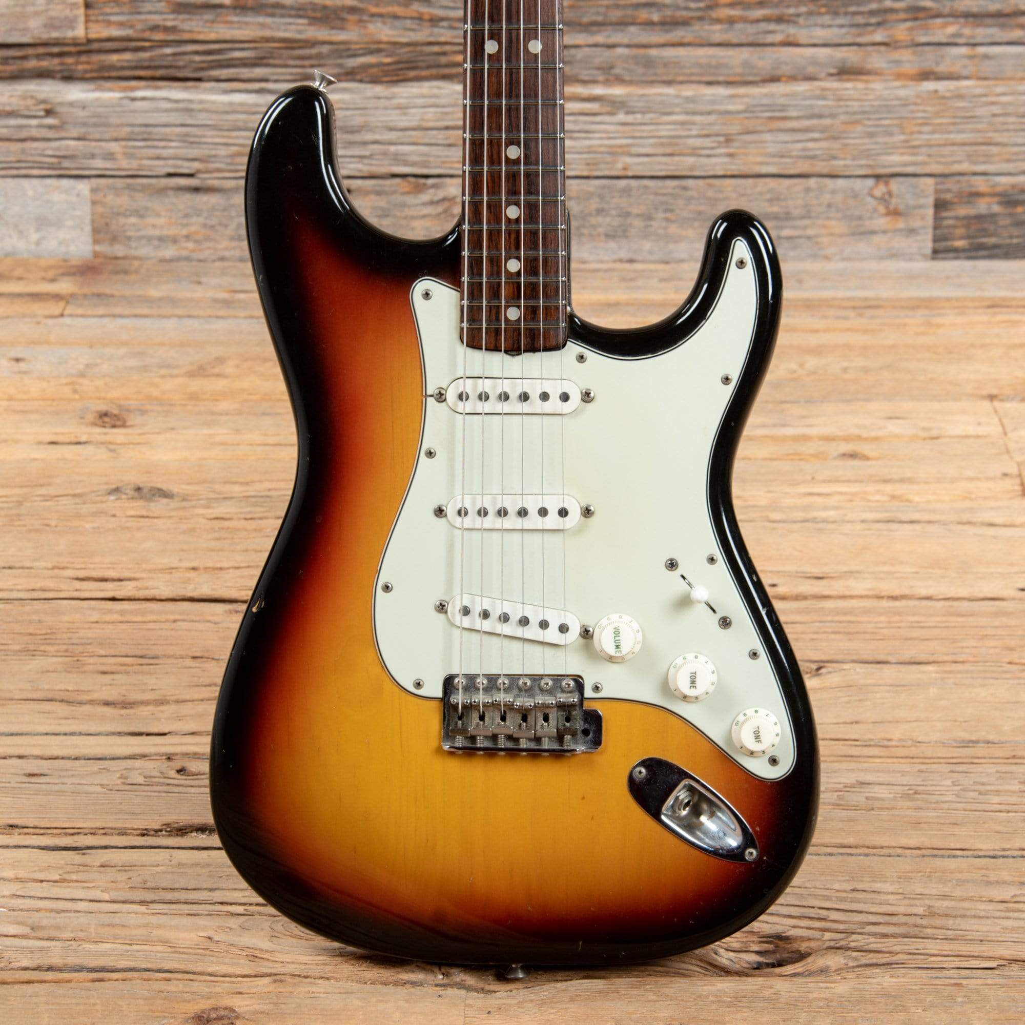 Fender Stratocaster Sunburst 1966 Electric Guitars / Solid Body