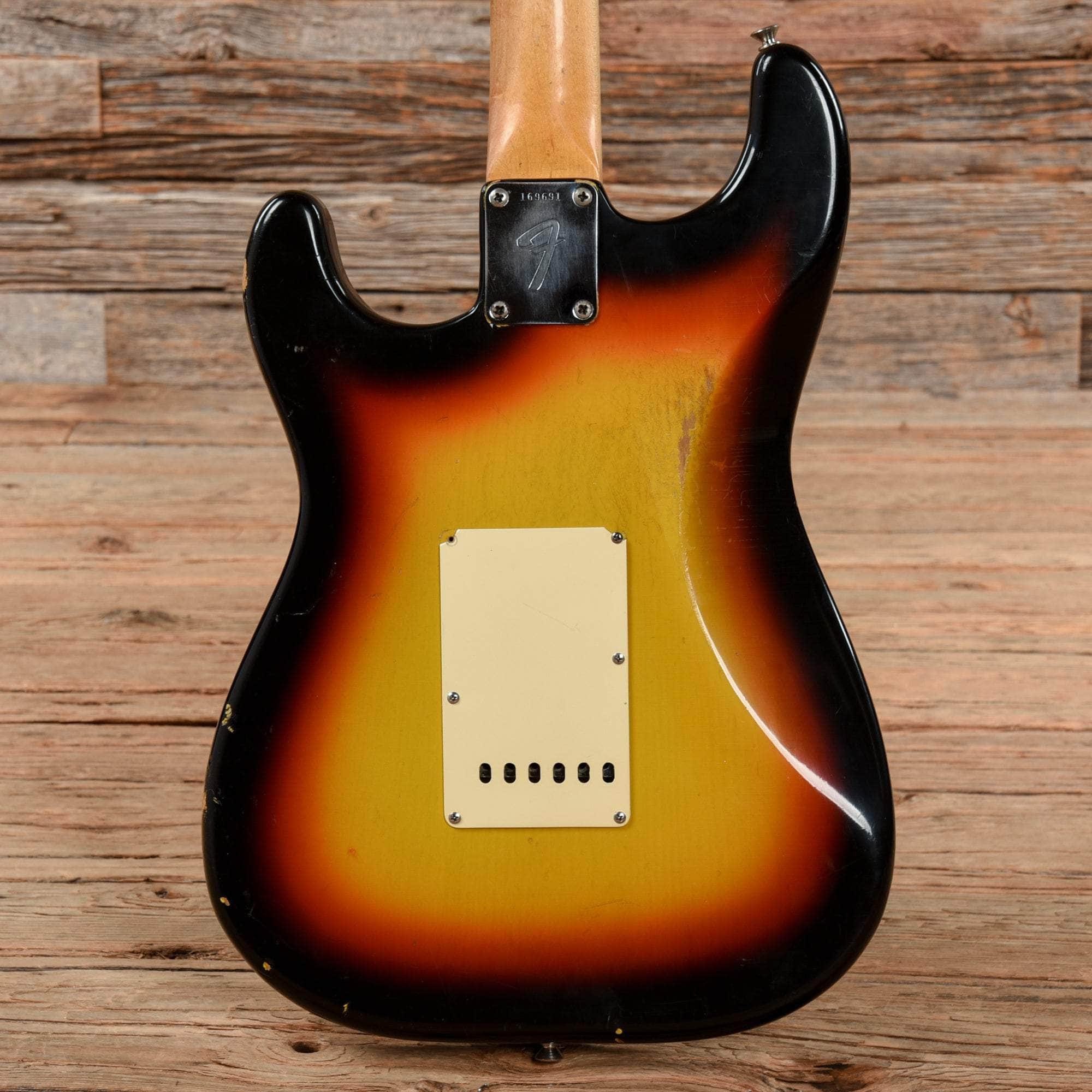 Fender Stratocaster Sunburst 1966 Electric Guitars / Solid Body