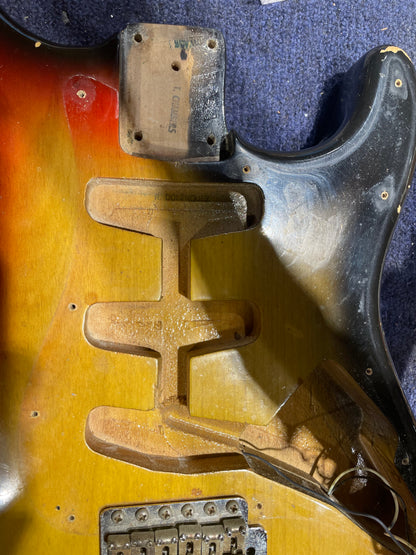 Fender Stratocaster Sunburst 1971 Electric Guitars / Solid Body