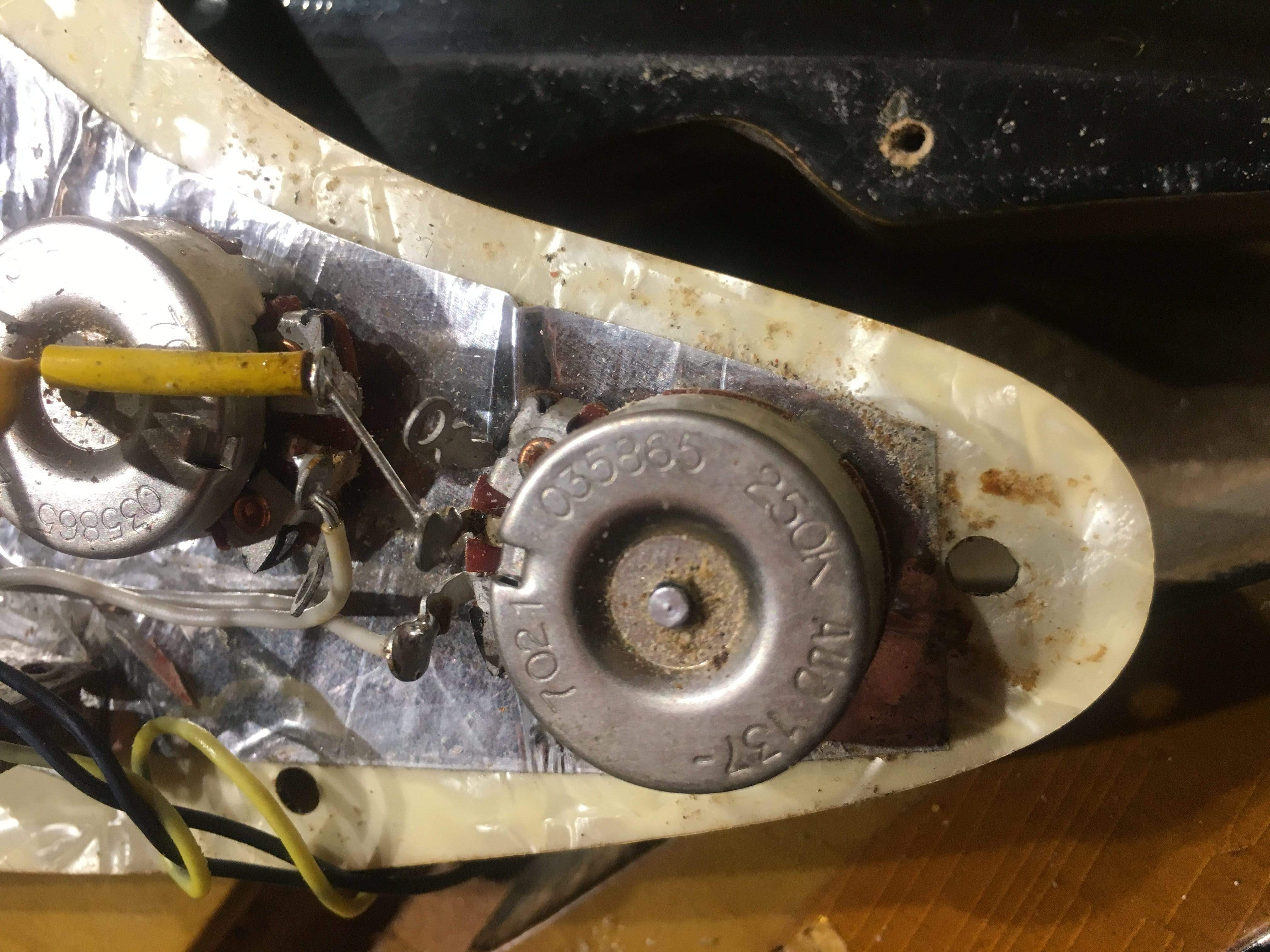 Fender Stratocaster Sunburst 1971 Electric Guitars / Solid Body