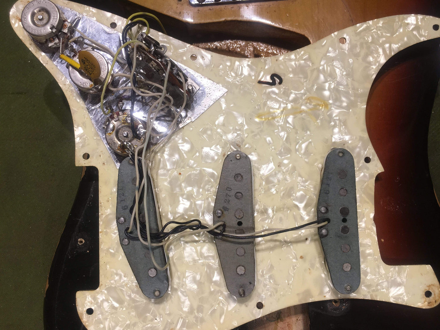 Fender Stratocaster Sunburst 1971 Electric Guitars / Solid Body