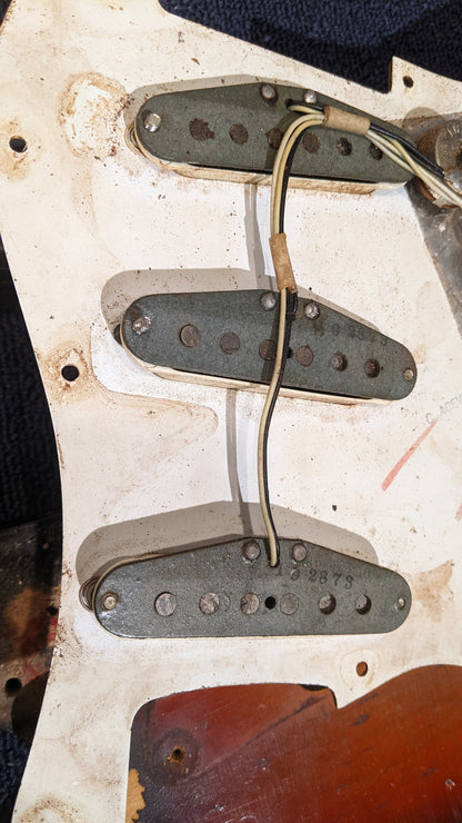 Fender Stratocaster Sunburst 1973 Electric Guitars / Solid Body