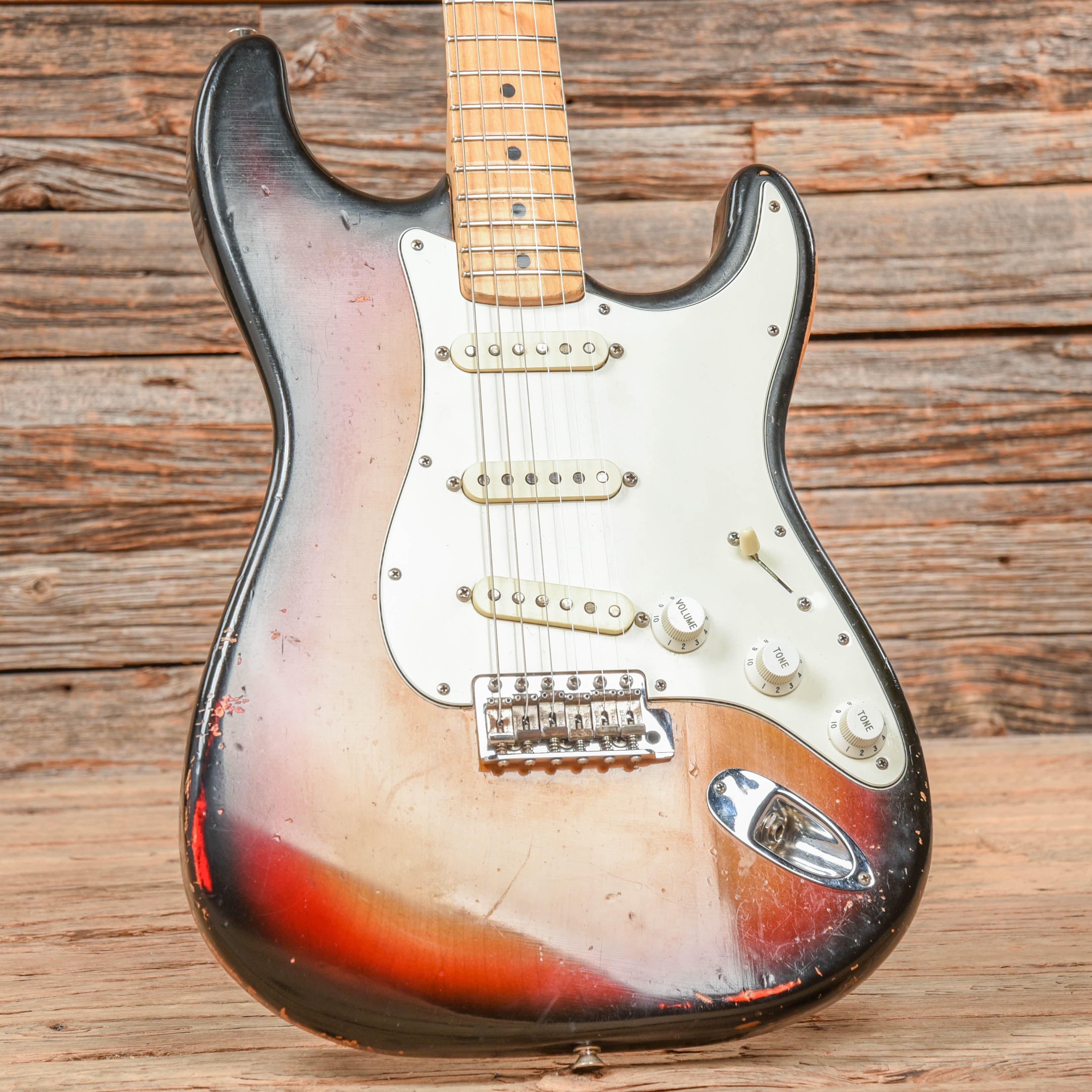 Fender Stratocaster Sunburst 1974 Electric Guitars / Solid Body