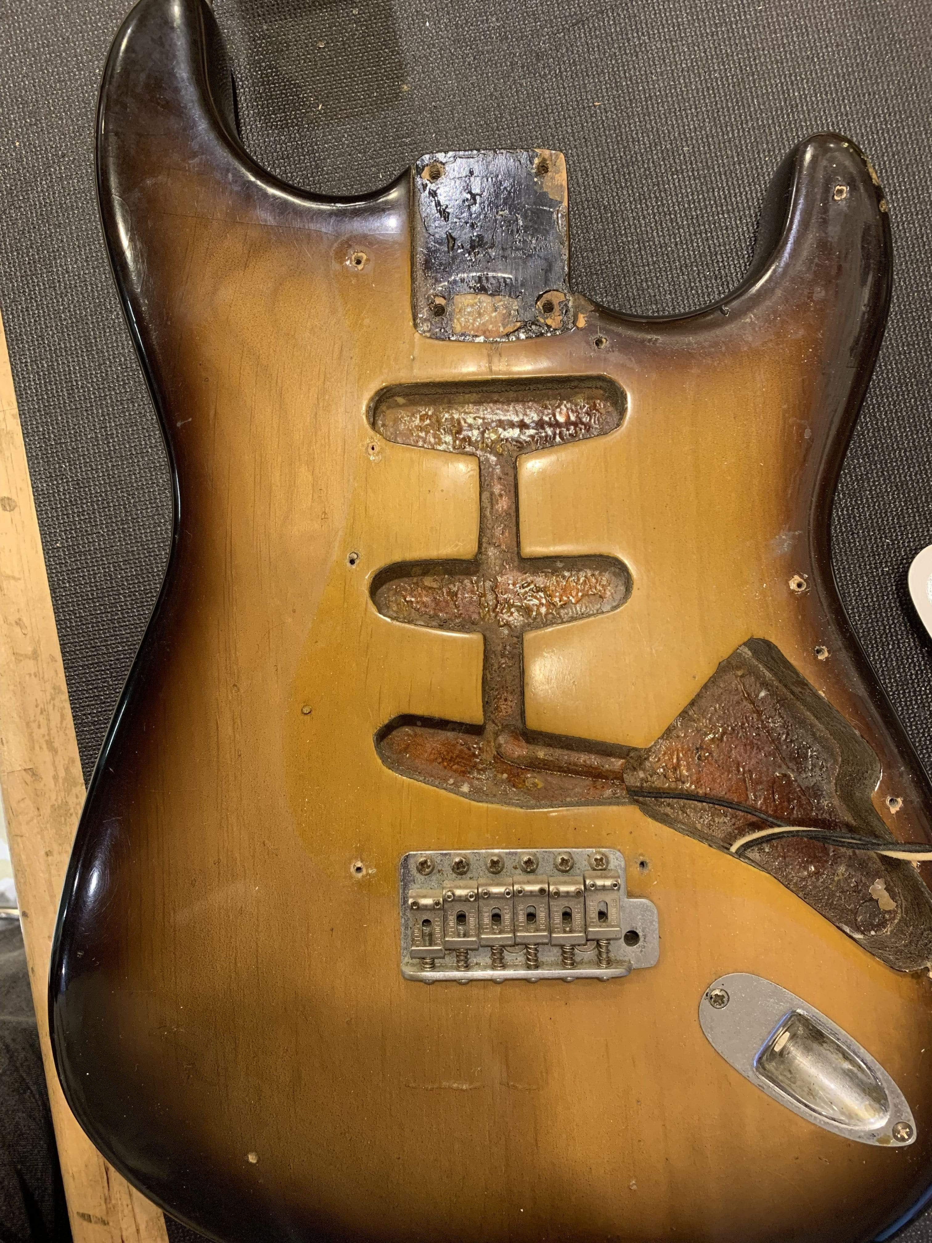 Fender Stratocaster Sunburst Refin 1959 Electric Guitars / Solid Body