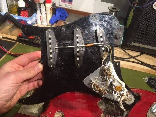 Fender Stratocaster Transparent Red 1981 Electric Guitars / Solid Body