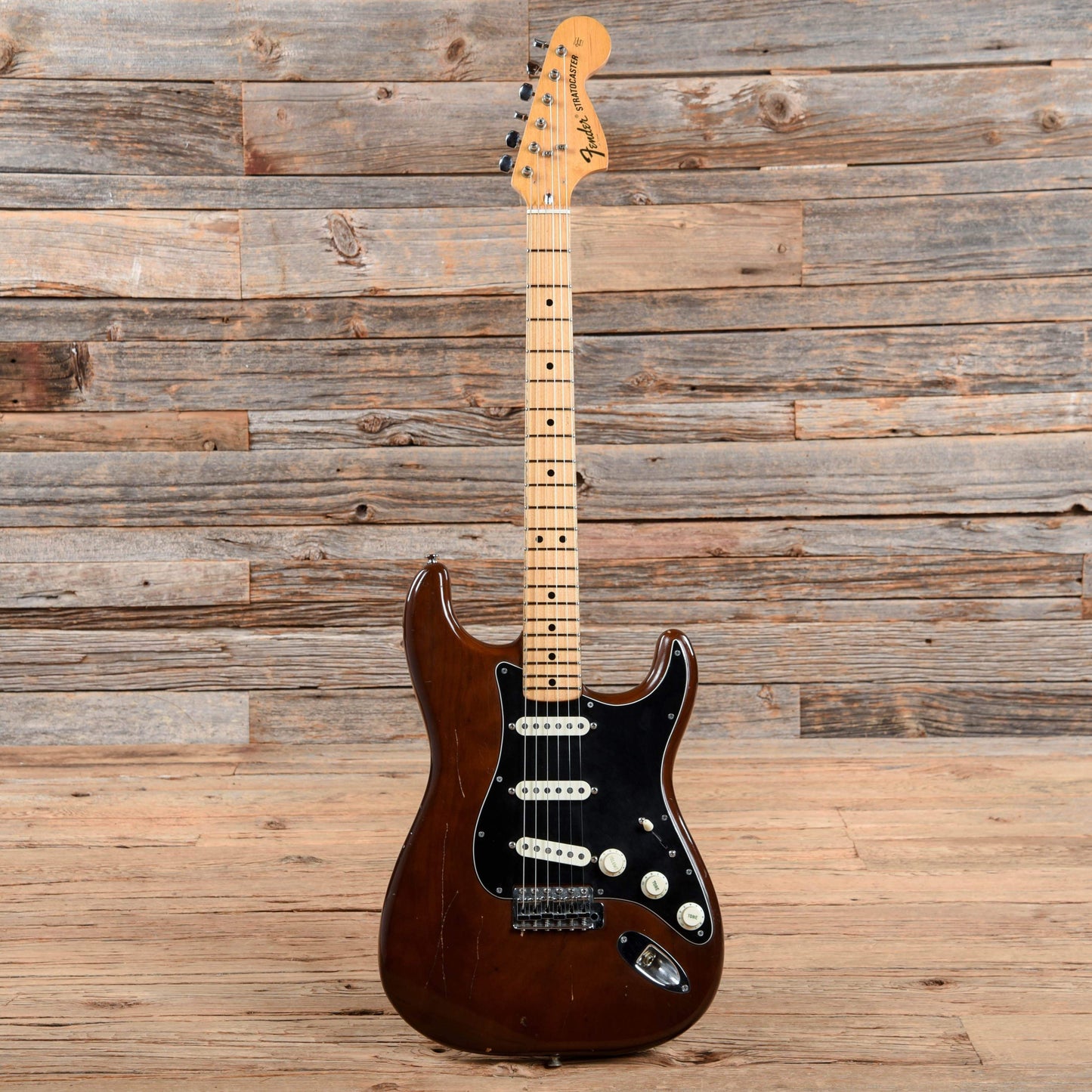 Fender Stratocaster Walnut 1975 Electric Guitars / Solid Body