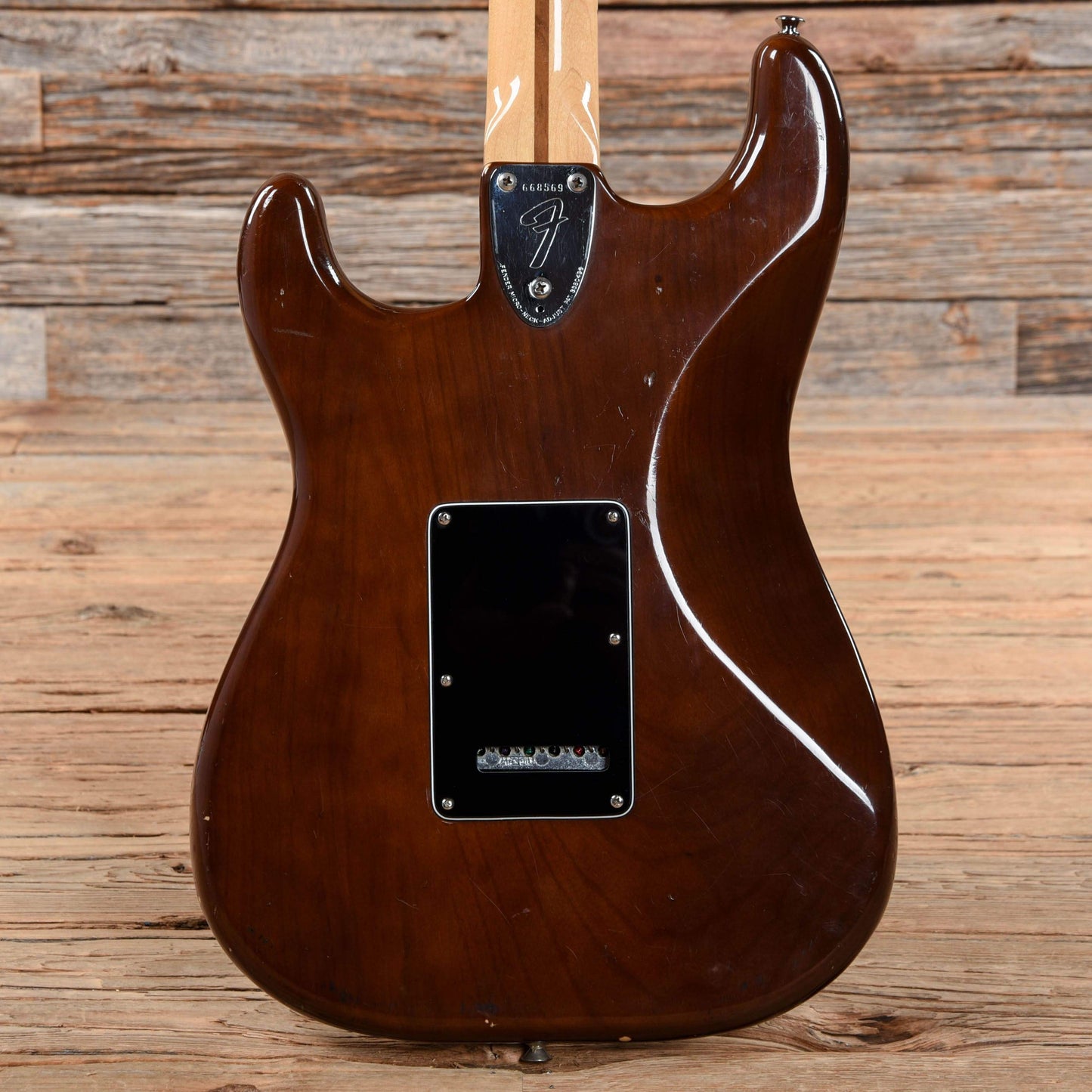 Fender Stratocaster Walnut 1975 Electric Guitars / Solid Body