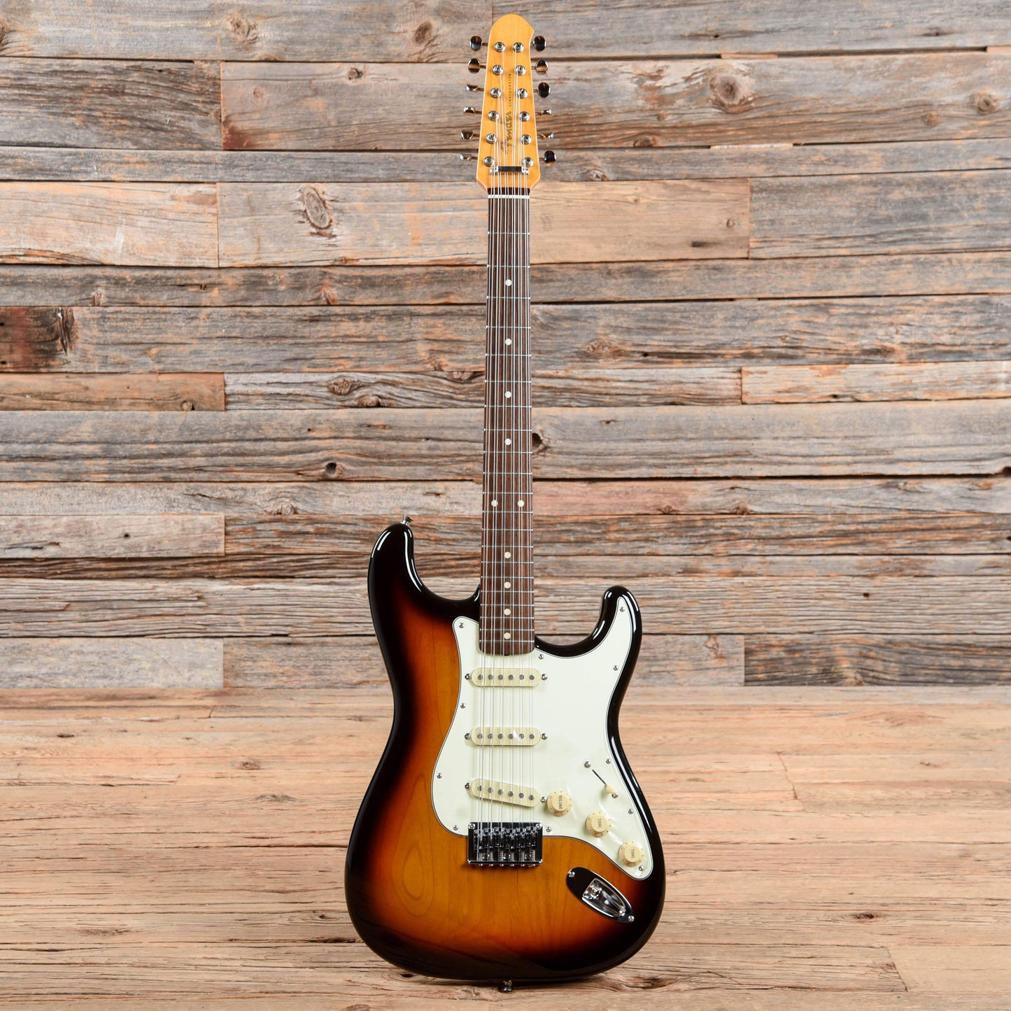 Fender Stratocaster XII Sunburst 2008 Electric Guitars / Solid Body