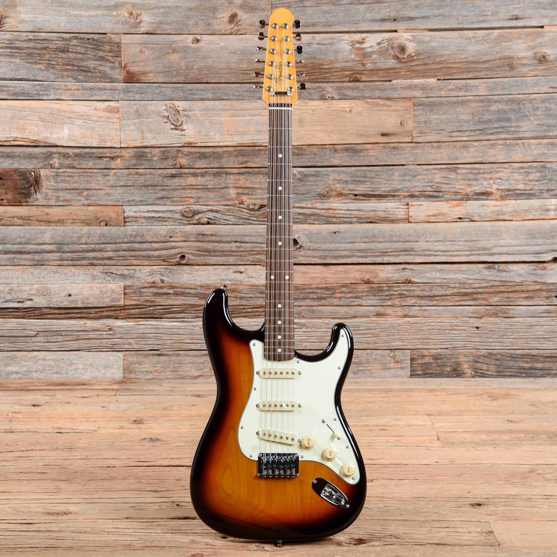Fender Stratocaster XII Sunburst 2008 Electric Guitars / Solid Body