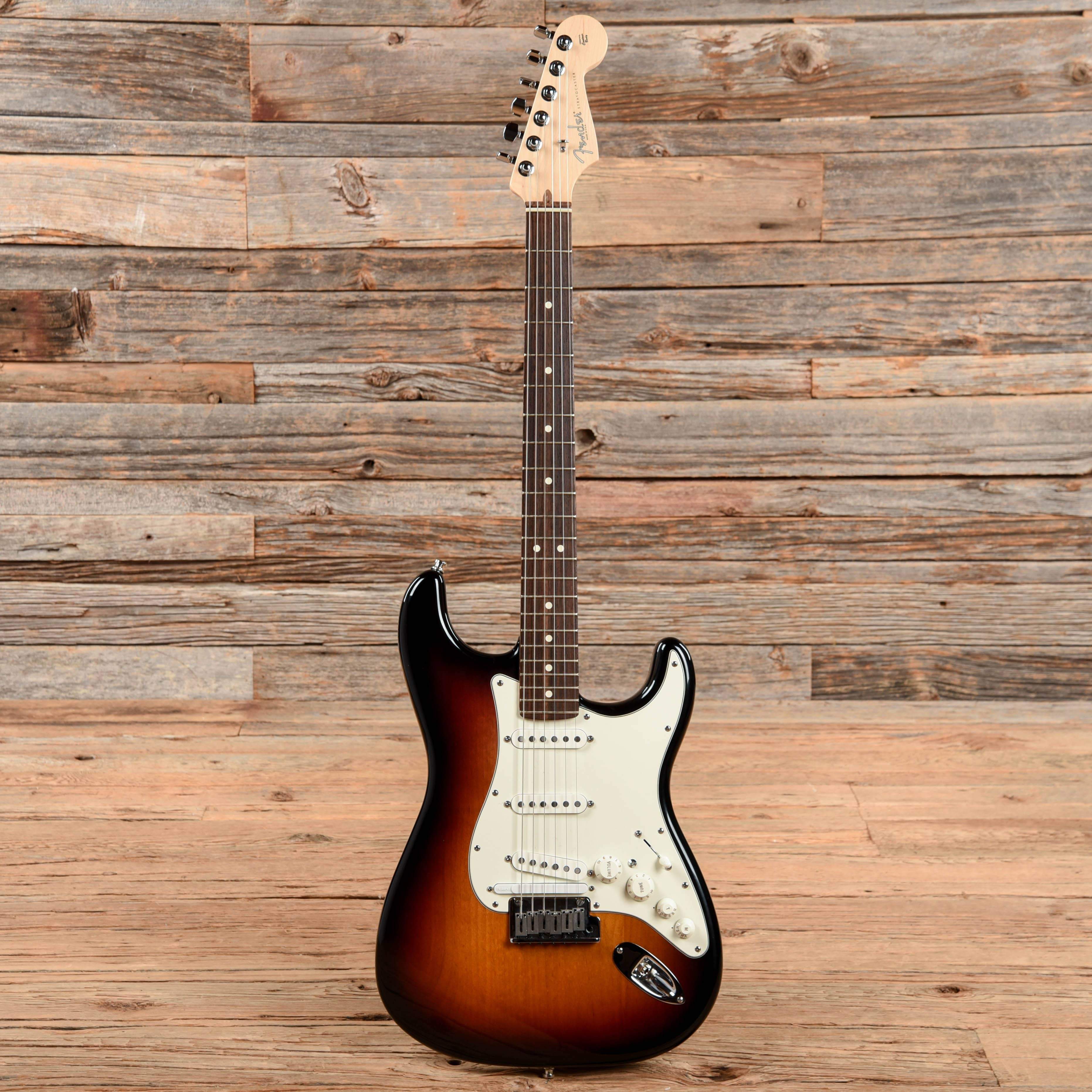 Fender VG Stratocaster Sunburst 2007 Electric Guitars / Solid Body