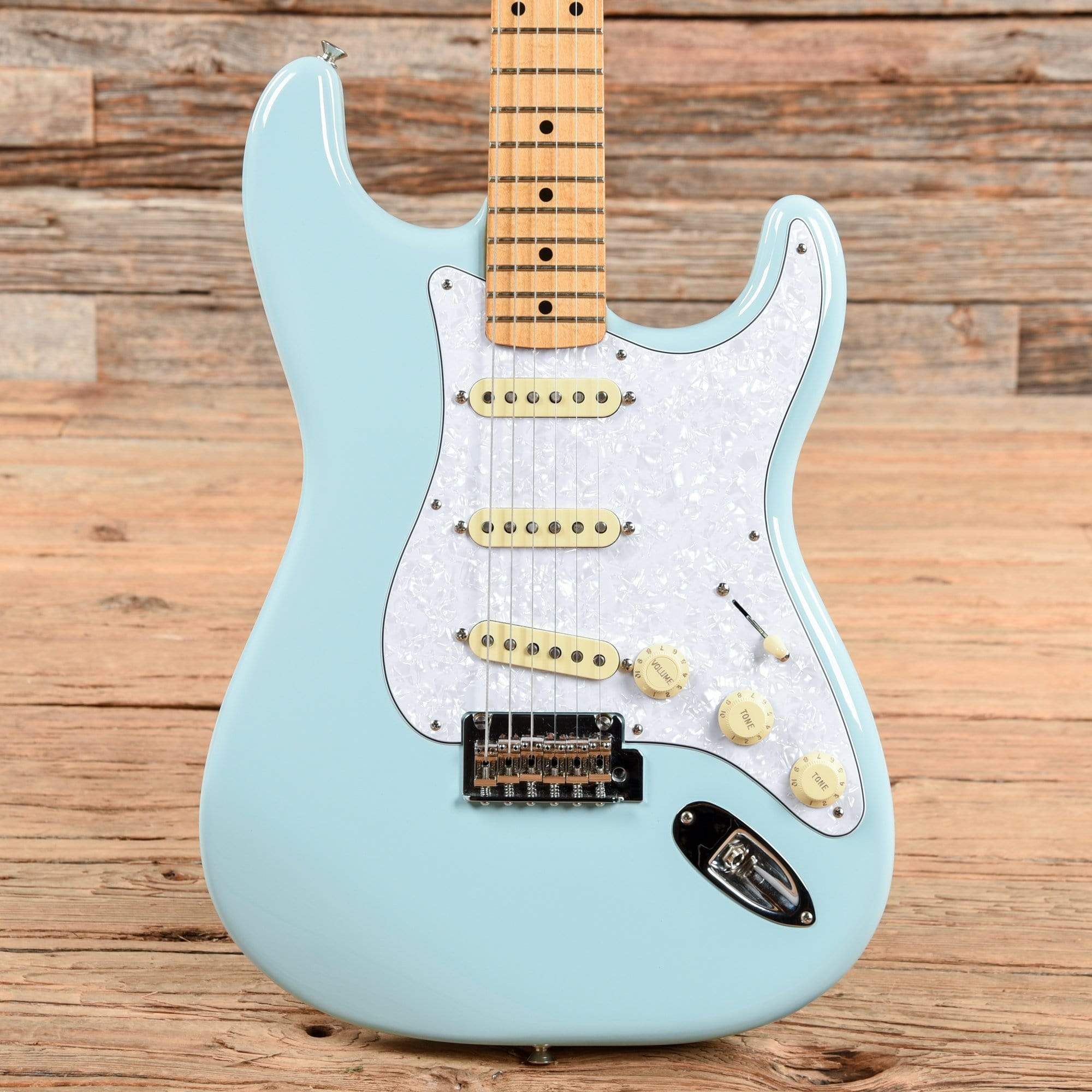 Fender Vintera '50s Stratocaster Modified Daphne Blue 2021