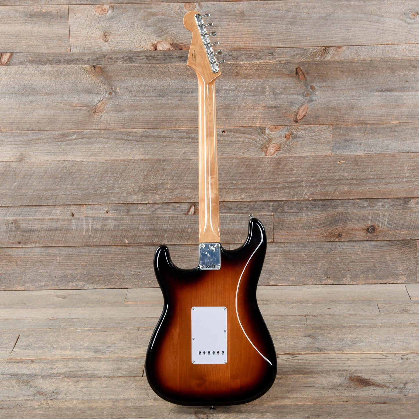 Fender Vintera '60s Stratocaster 3-Tone Sunburst Electric Guitars / Solid Body