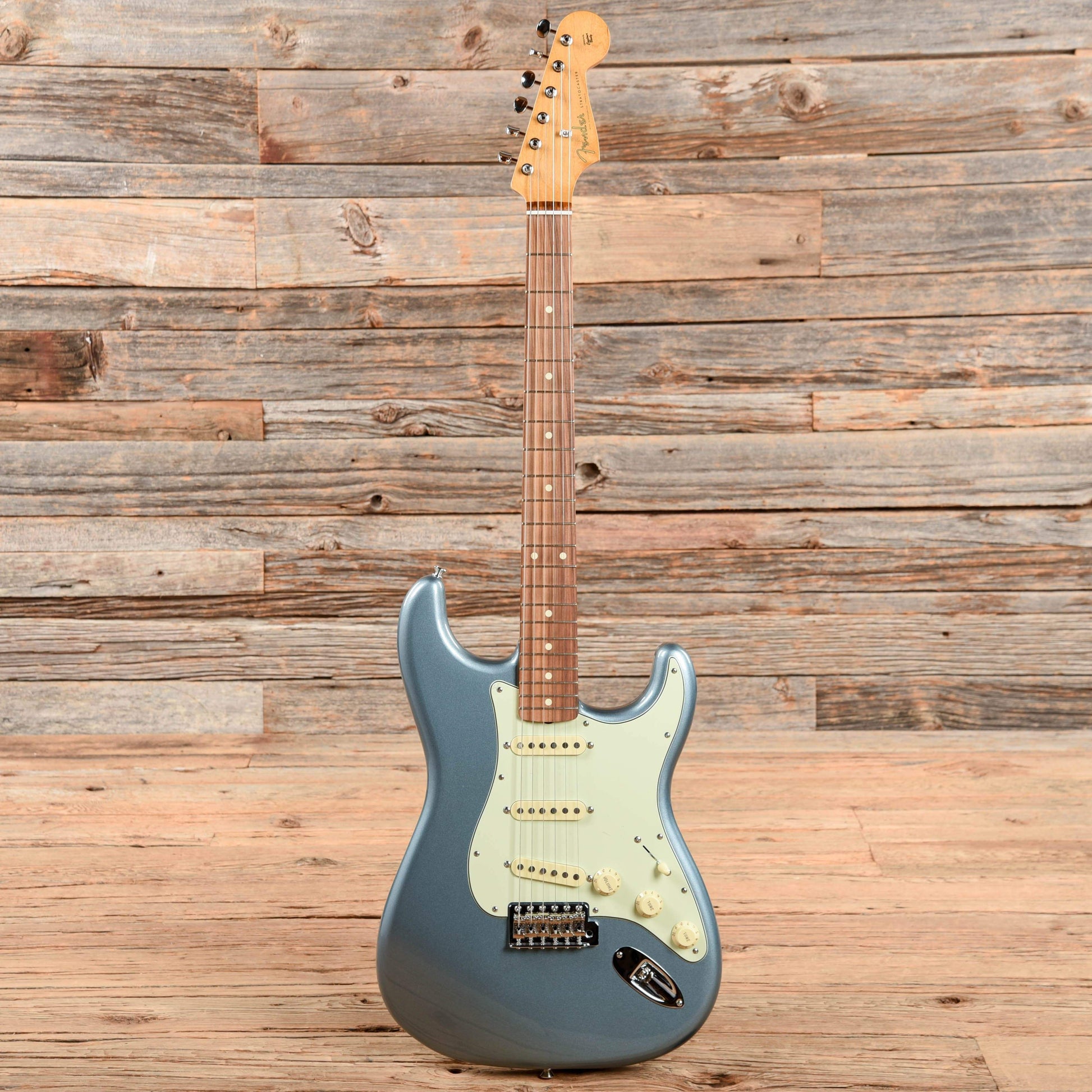 Fender Vintera '60s Stratocaster Ice Blue Metallic 2020 Electric Guitars / Solid Body