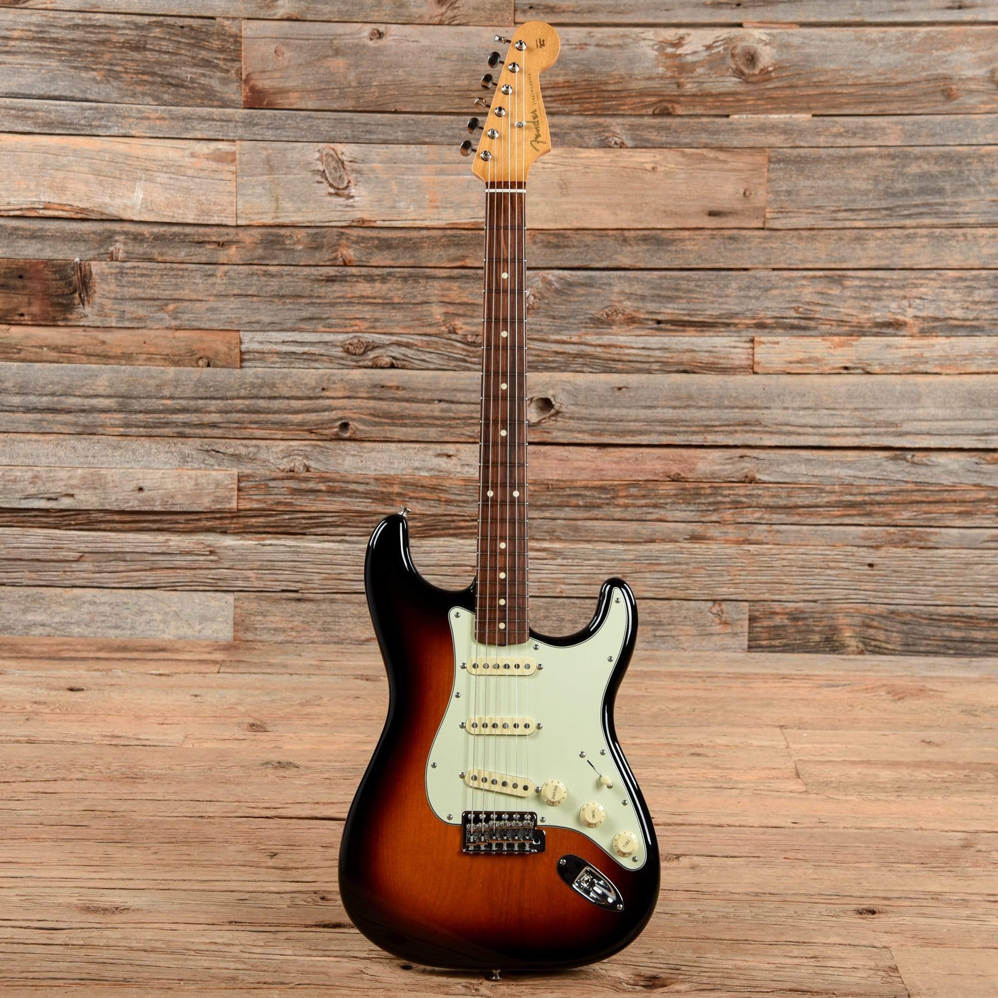 Fender Vintera '60s Stratocaster Sunburst 2020 Electric Guitars / Solid Body