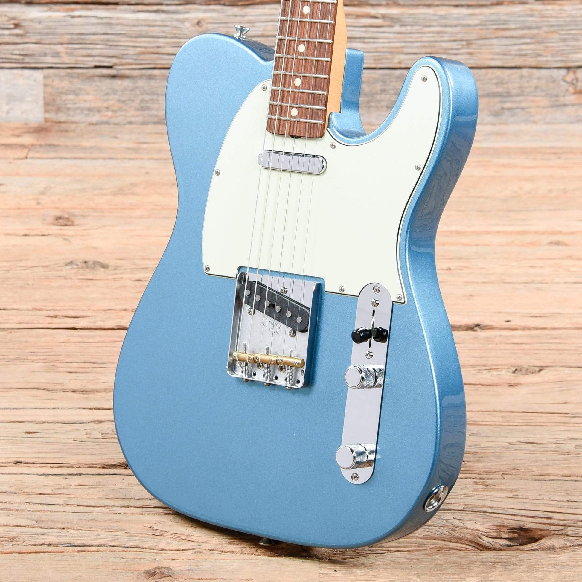 Fender Vintera '60s Telecaster Modified Lake Placid Blue Electric Guitars / Solid Body