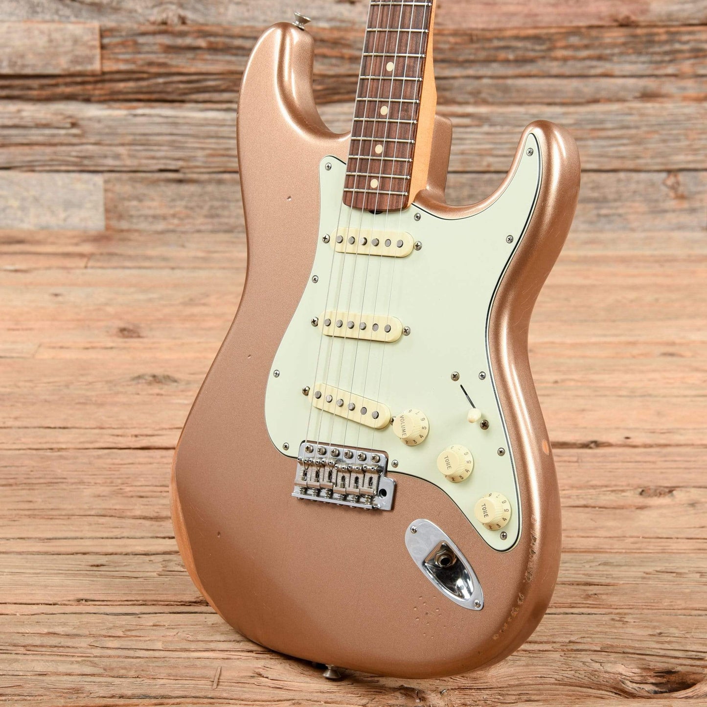 Fender Vintera Road Worn '60s Stratocaster Firemist Gold 2020 Electric Guitars / Solid Body