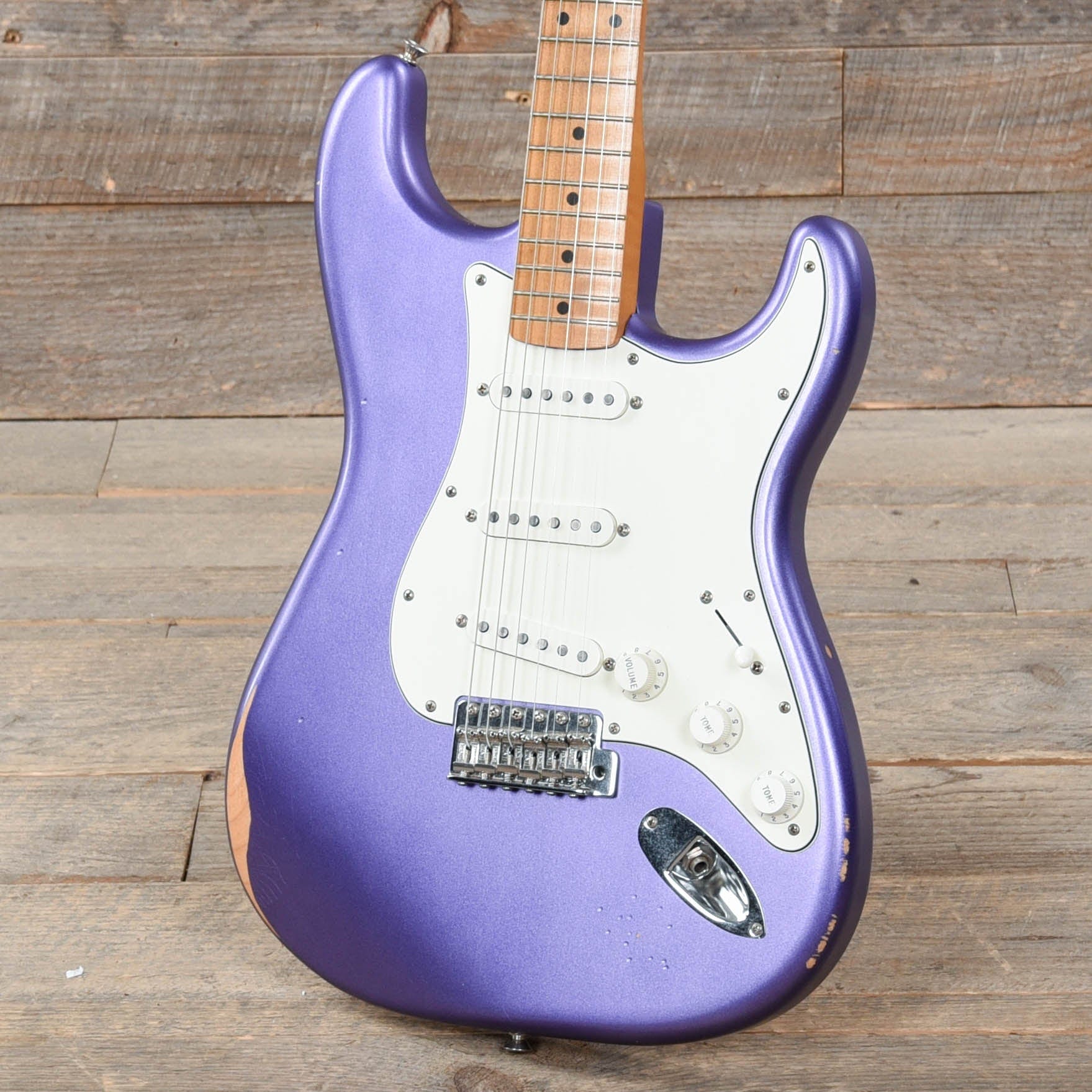 Fender Vintera Road Worn Mischief Maker Stratocaster Metallic