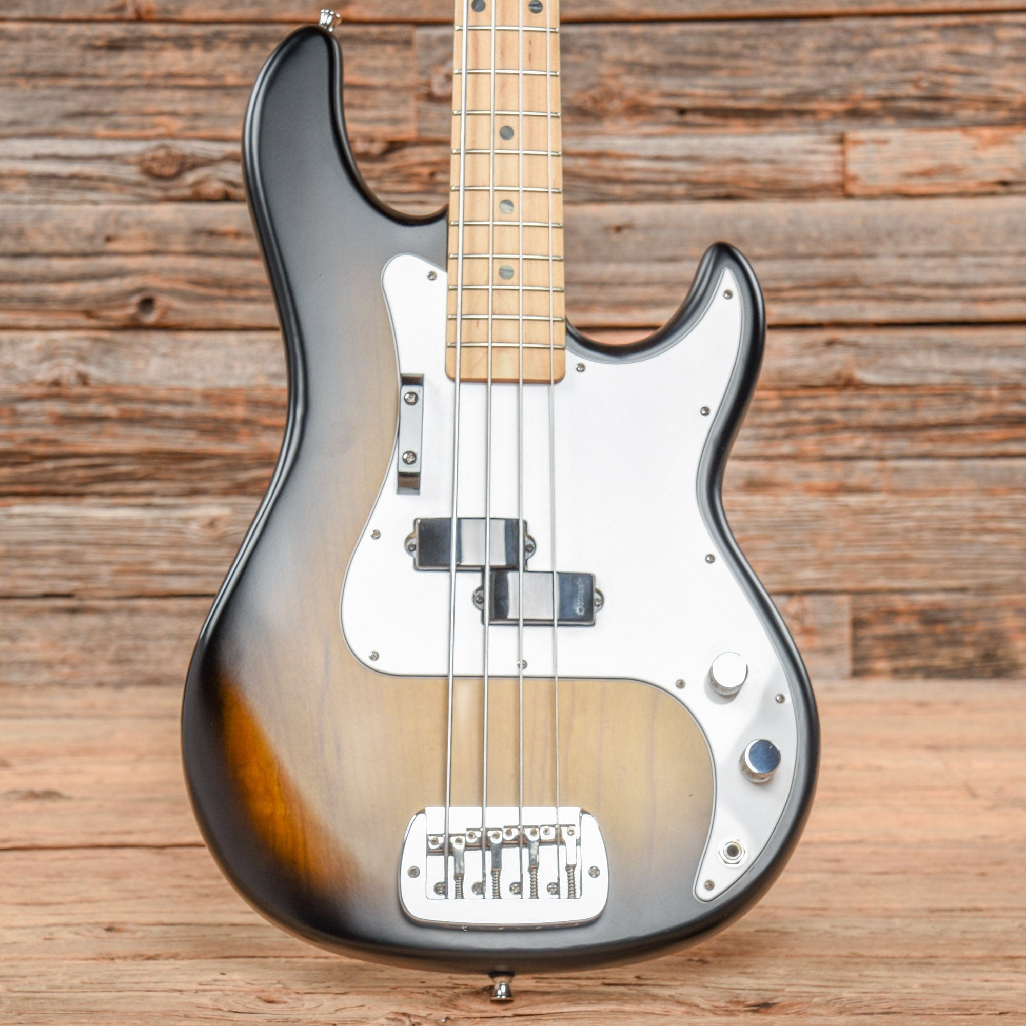 G&L LB-100 Sunburst Bass Guitars / 5-String or More