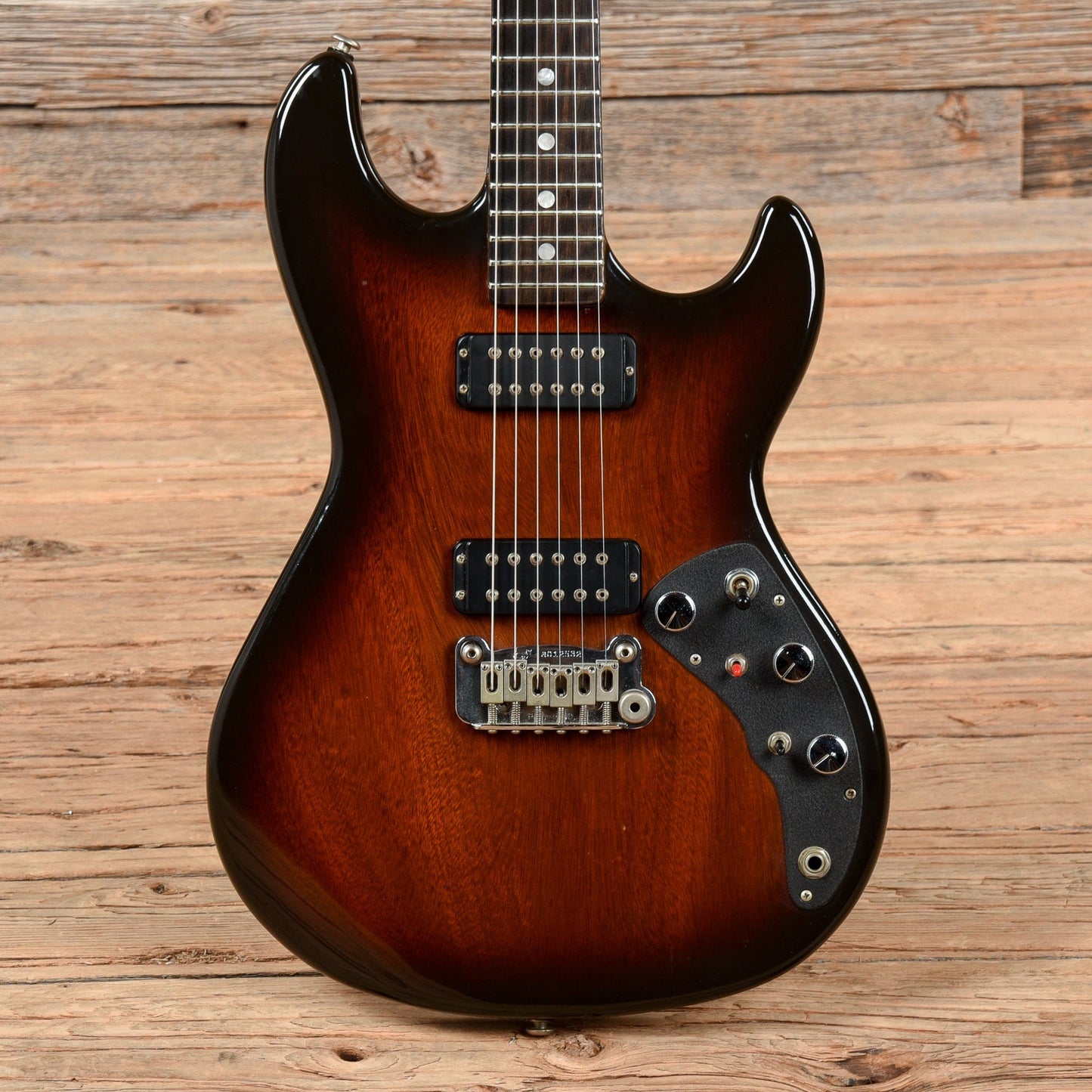 G&L F-100 Series II Sunburst 1983 Electric Guitars / Solid Body