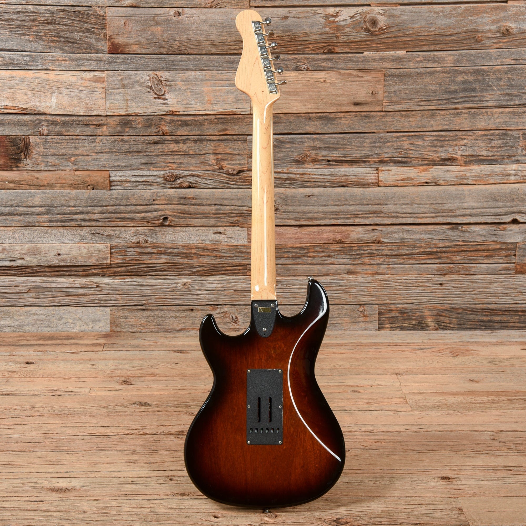 G&L F-100 Series II Sunburst 1983 Electric Guitars / Solid Body
