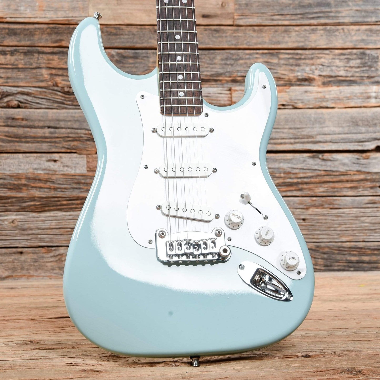 G&L Legacy Sonic Blue Nitro 2016 Electric Guitars / Solid Body