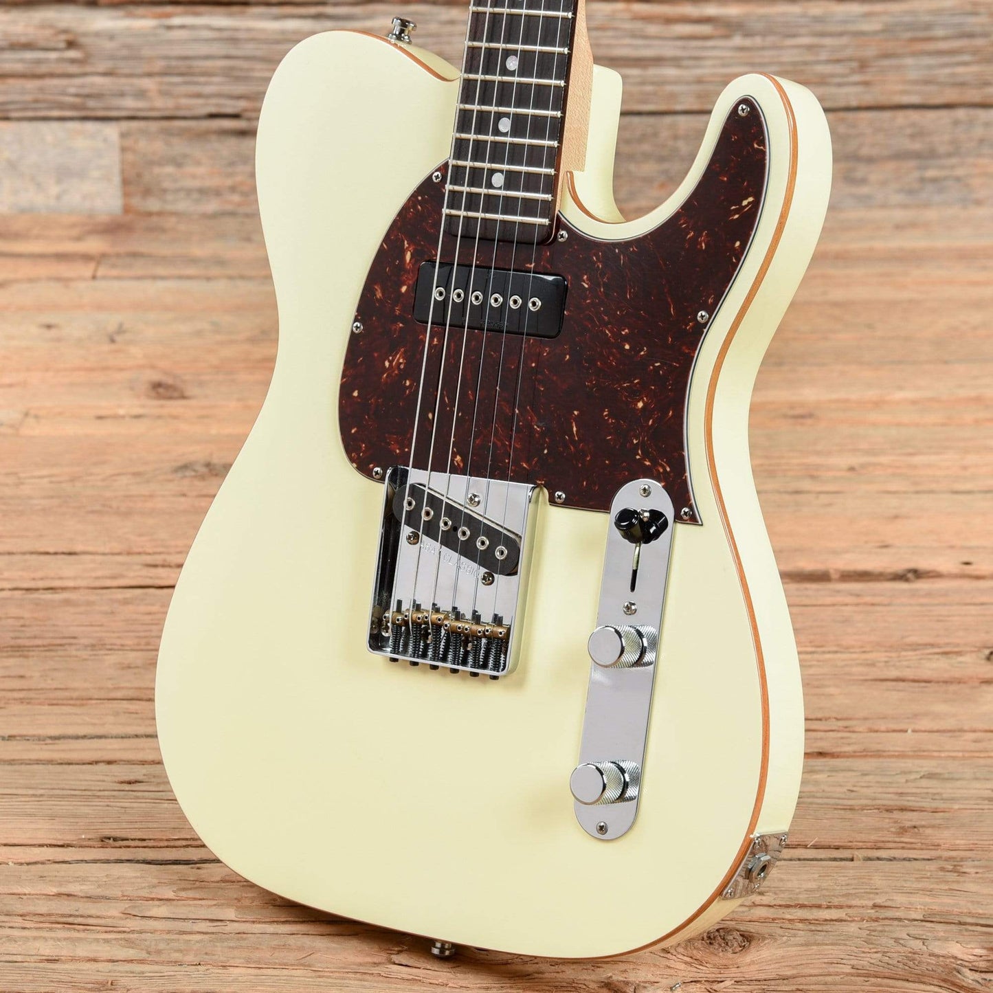 G&L USA ASAT Classic White Electric Guitars / Solid Body
