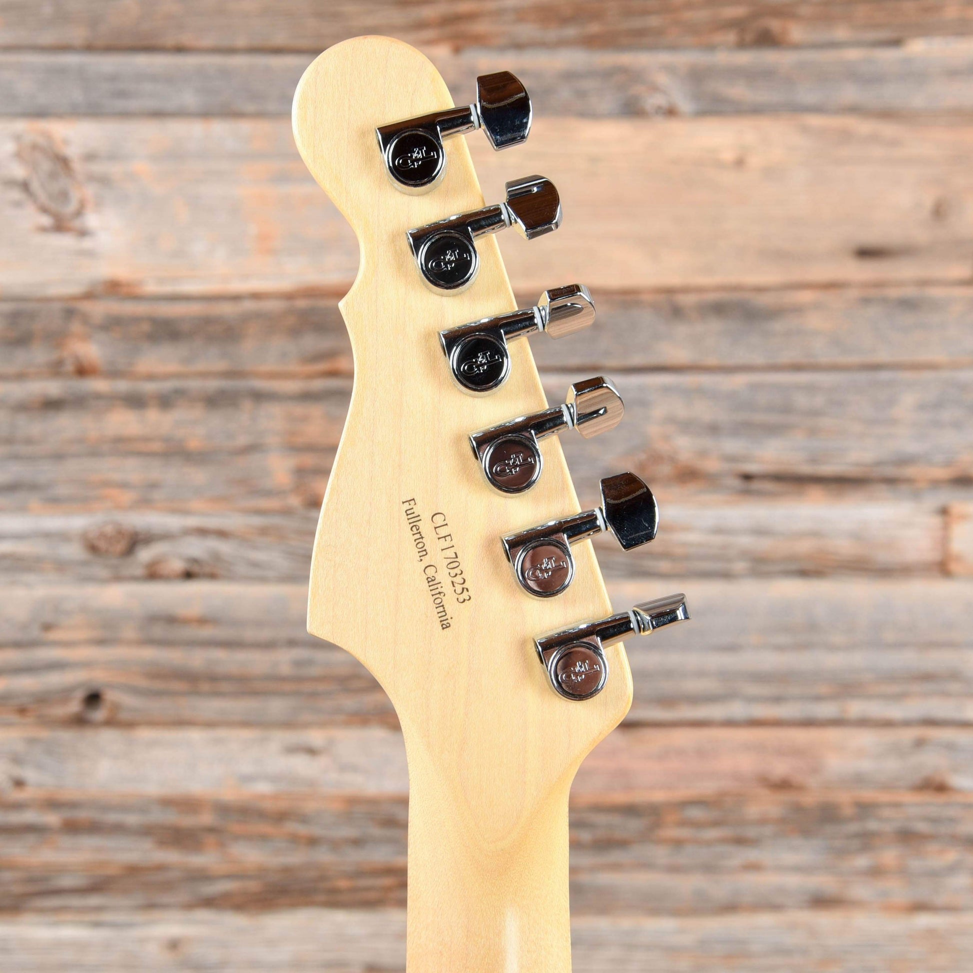 G&L USA Legacy 2-Color Sunburst 2017 Electric Guitars / Solid Body