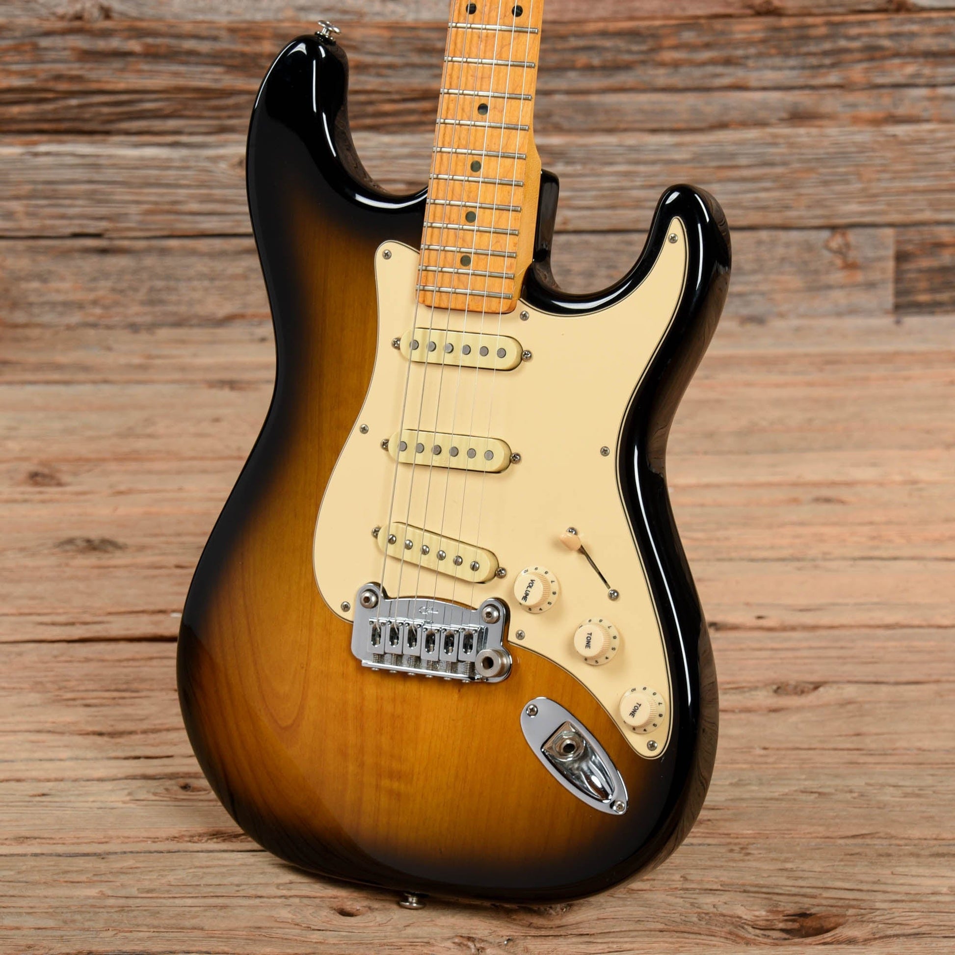 G&L USA Legacy Sunburst Electric Guitars / Solid Body