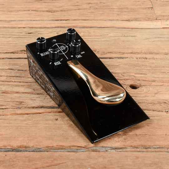 Gamechanger Audio Plus w/ Wet Footswitch Effects and Pedals / Chorus and Vibrato