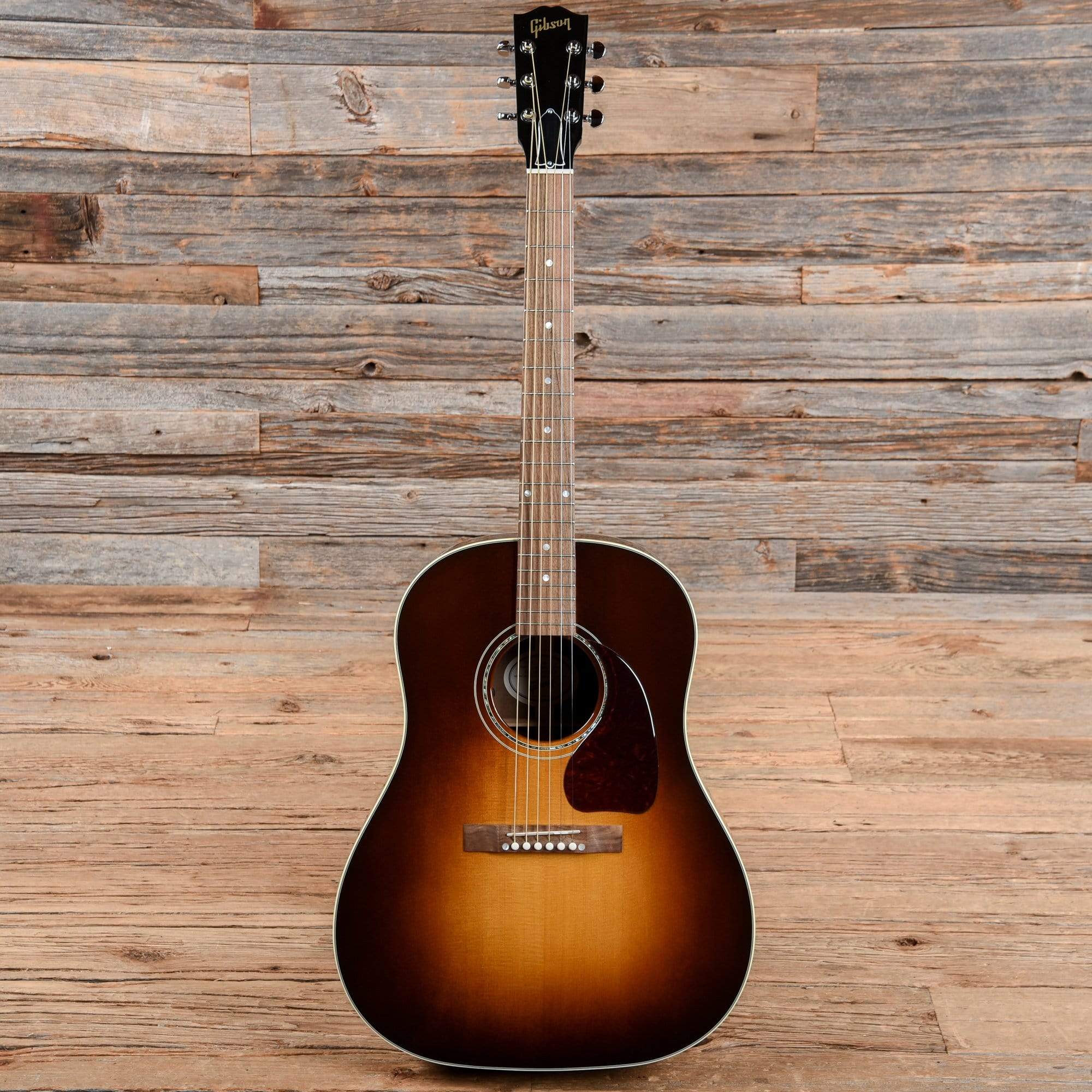 Gibson Montana J-15 Walnut Burst w/Hardshell Case Acoustic Guitars / Built-in Electronics,Acoustic Guitars / Dreadnought
