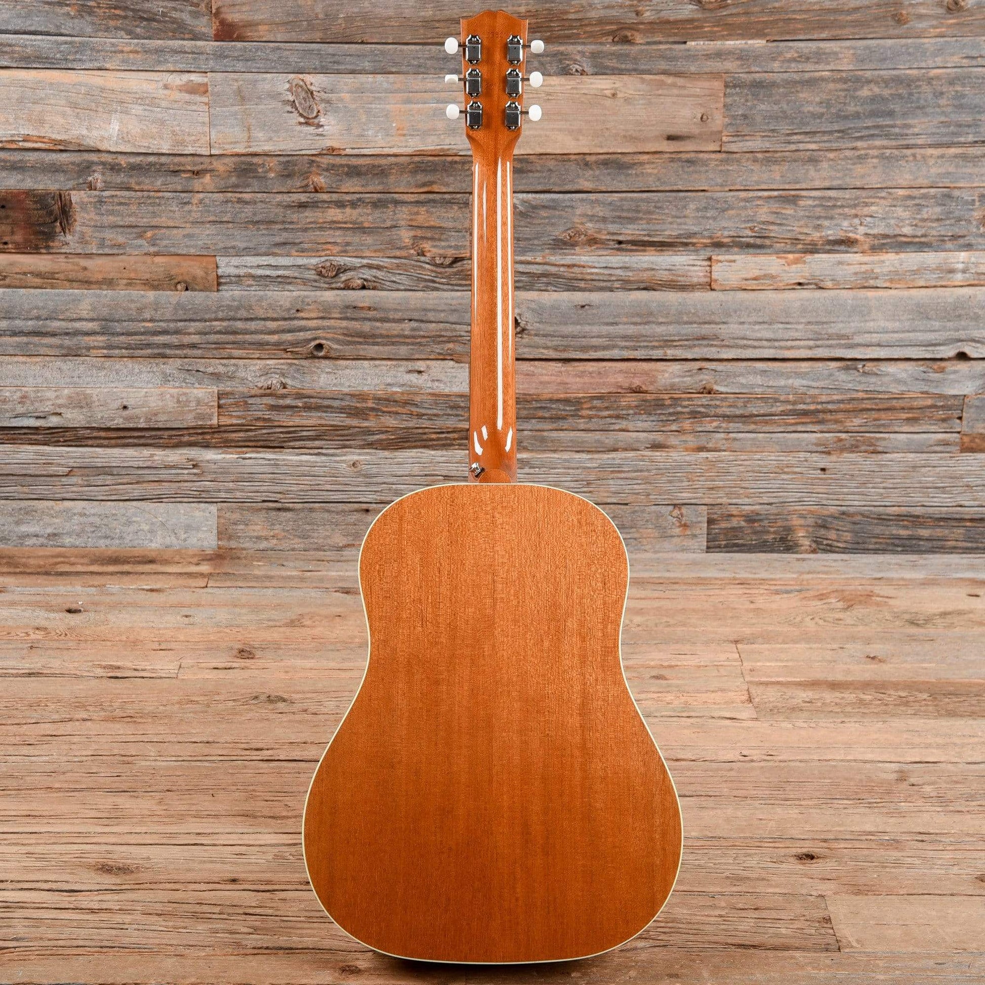 Gibson Montana J-35 Antique Natural w/Hardshell Case Acoustic Guitars / Built-in Electronics,Acoustic Guitars / Dreadnought