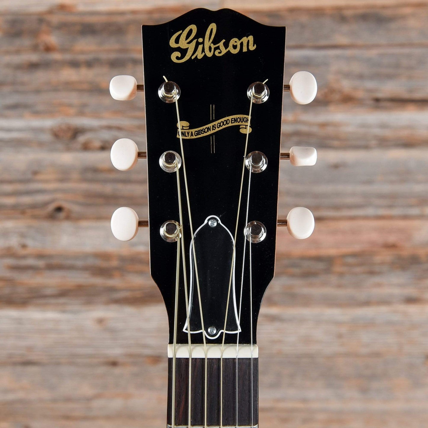 Gibson Montana J-35 Antique Natural w/Hardshell Case Acoustic Guitars / Built-in Electronics,Acoustic Guitars / Dreadnought