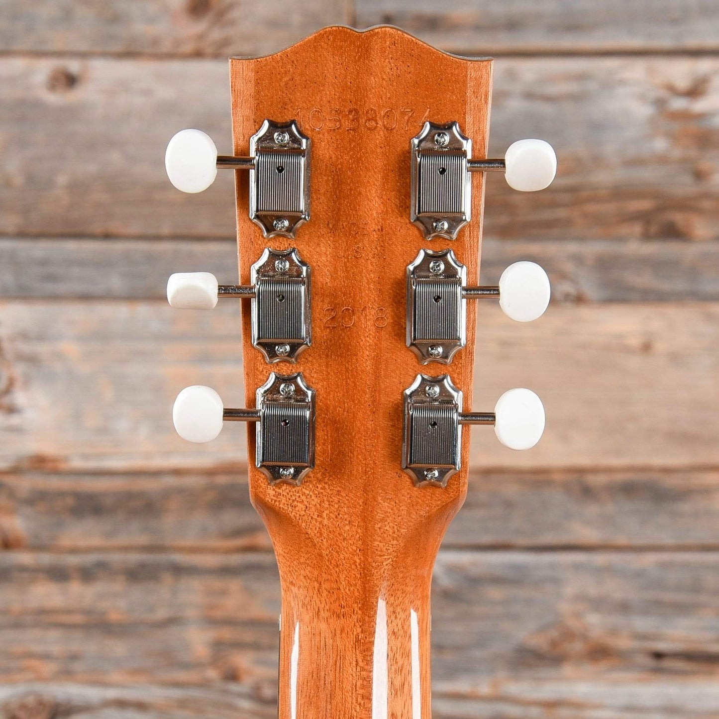 Gibson Montana J-35 Antique Natural w/Hardshell Case Acoustic Guitars / Built-in Electronics,Acoustic Guitars / Dreadnought