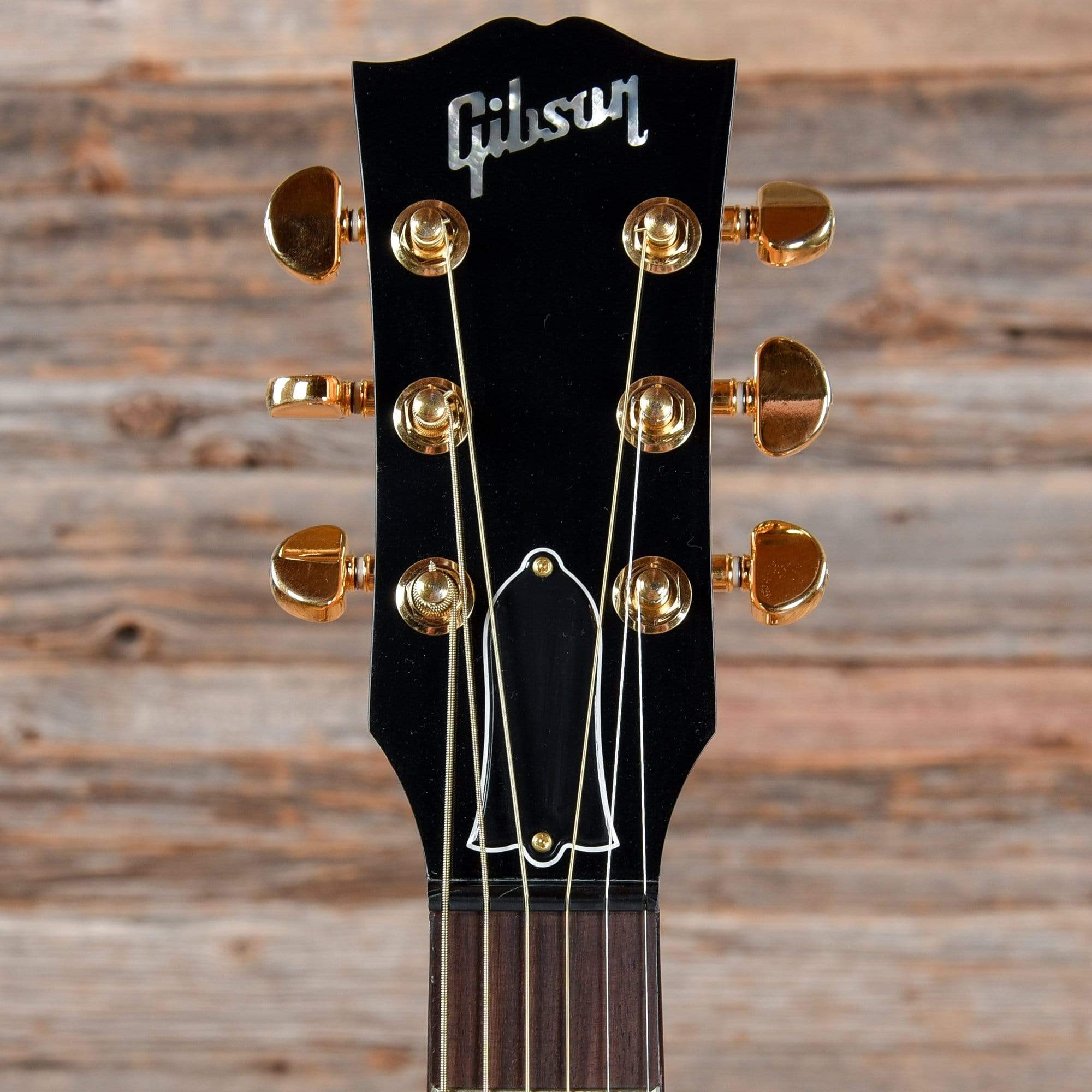 Gibson Montana J-45 Mahogany Antique Natural w/Hardshell Case Acoustic Guitars / Built-in Electronics,Acoustic Guitars / Dreadnought