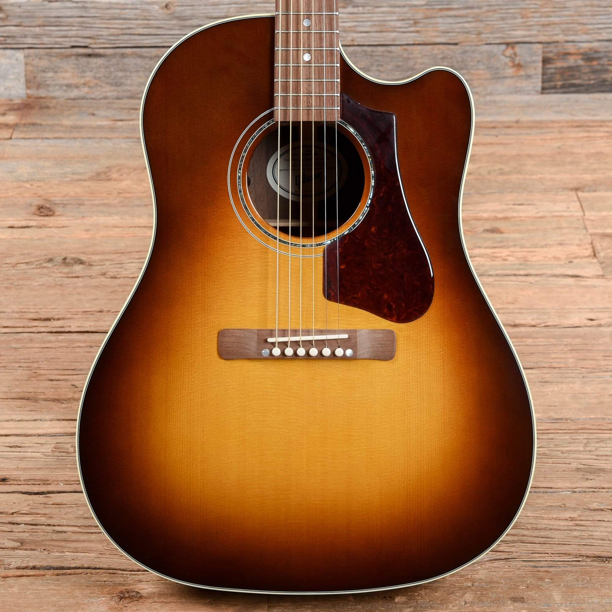 Gibson Montana J-45 Walnut AG Walnut Burst w/Hardshell Case Acoustic Guitars / Built-in Electronics,Acoustic Guitars / Dreadnought