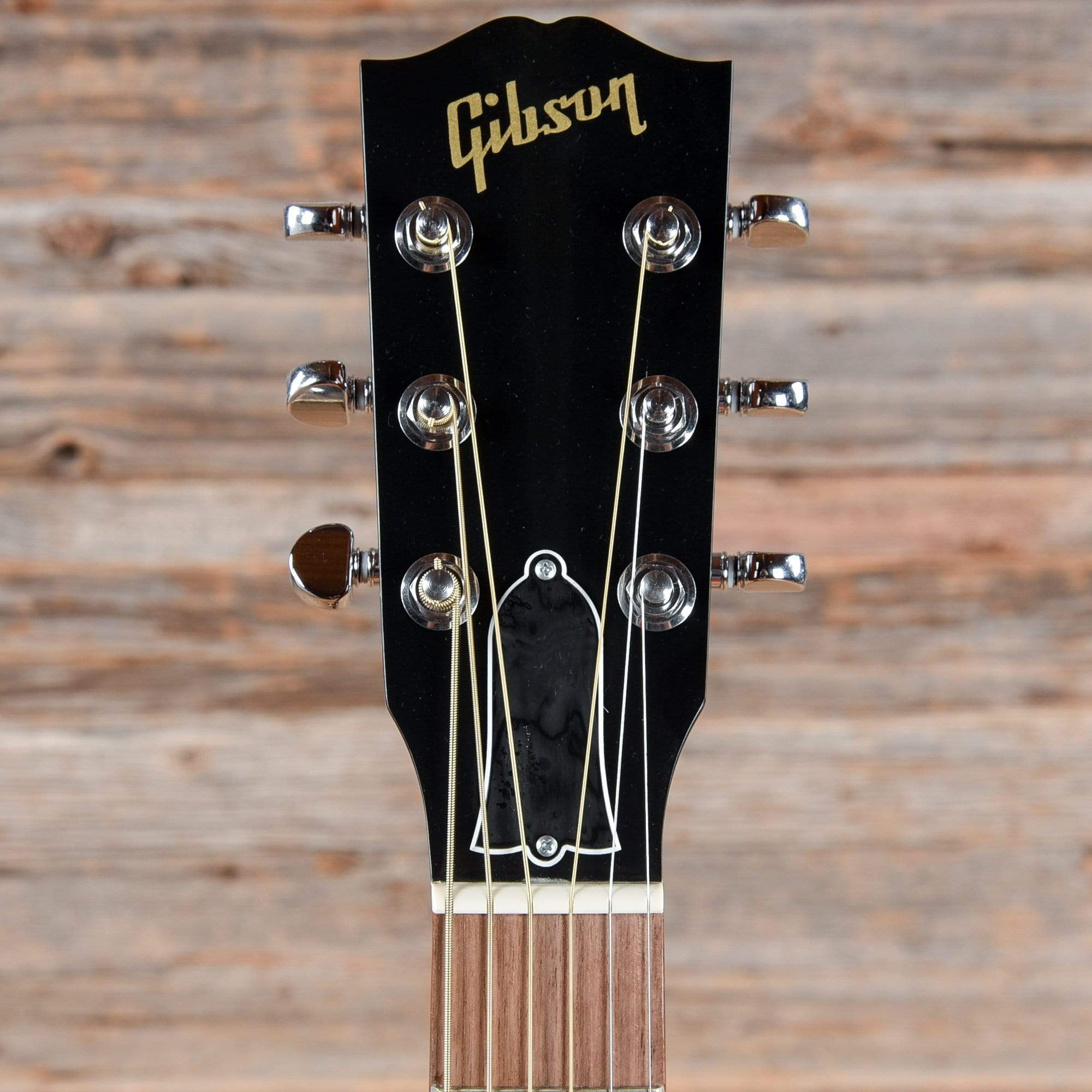 Gibson Montana J-45 Walnut AG Walnut Burst w/Hardshell Case Acoustic Guitars / Built-in Electronics,Acoustic Guitars / Dreadnought