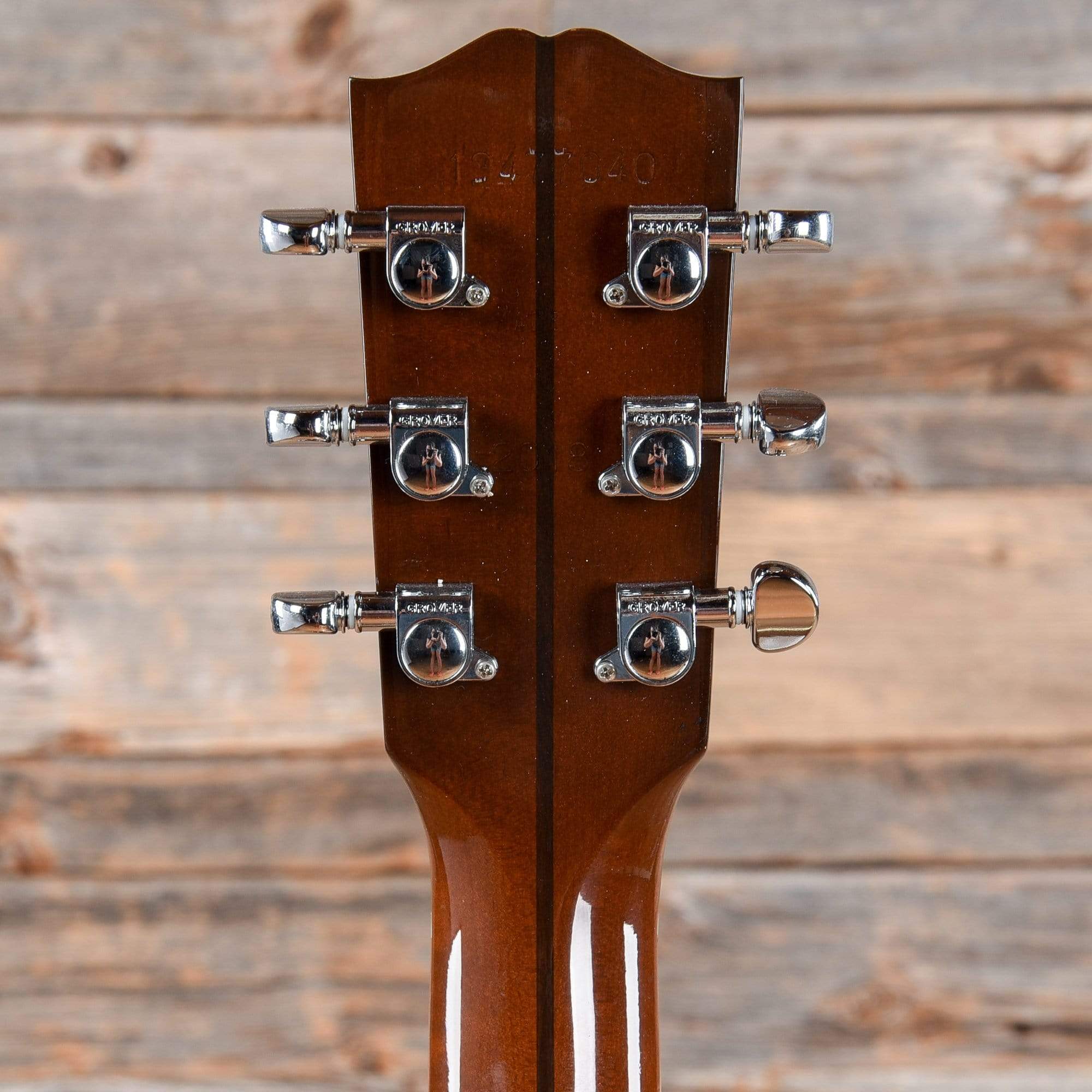 Gibson Montana J-45 Walnut AG Walnut Burst w/Hardshell Case Acoustic Guitars / Built-in Electronics,Acoustic Guitars / Dreadnought