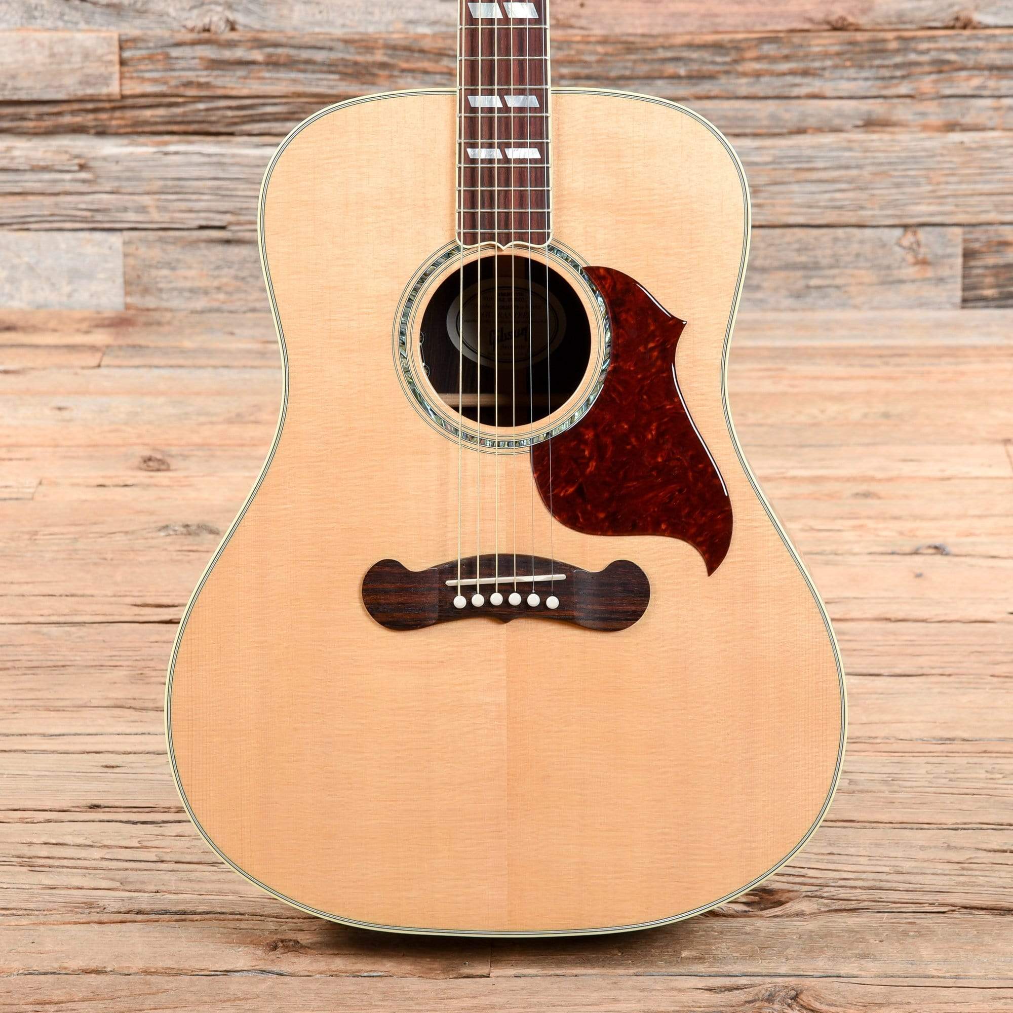 Gibson Montana Songwriter Deluxe Studio Natural 2016 Acoustic Guitars / Built-in Electronics,Acoustic Guitars / Dreadnought