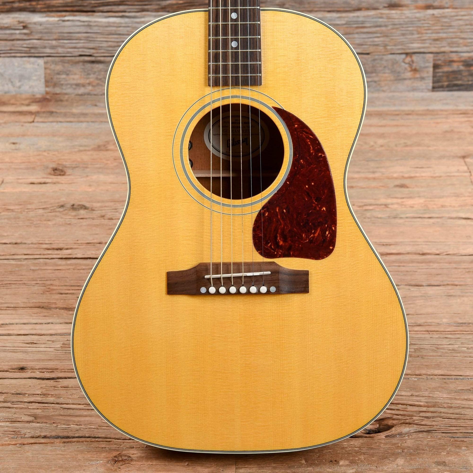 Gibson Montana LG-2 American Eagle Antique Natural Acoustic Guitars / Built-in Electronics,Acoustic Guitars / Parlor