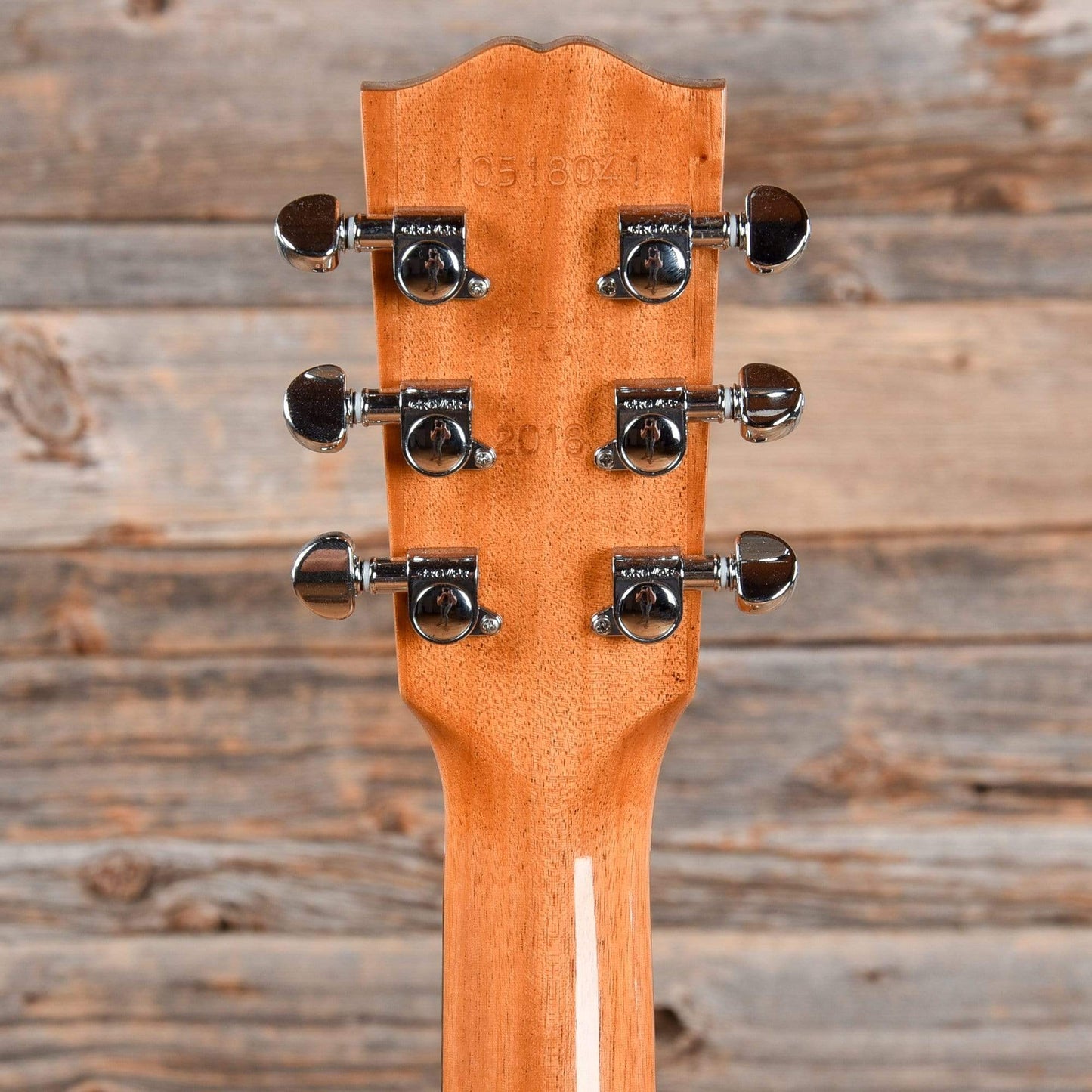 Gibson Montana LG-2 American Eagle Antique Natural Acoustic Guitars / Built-in Electronics,Acoustic Guitars / Parlor