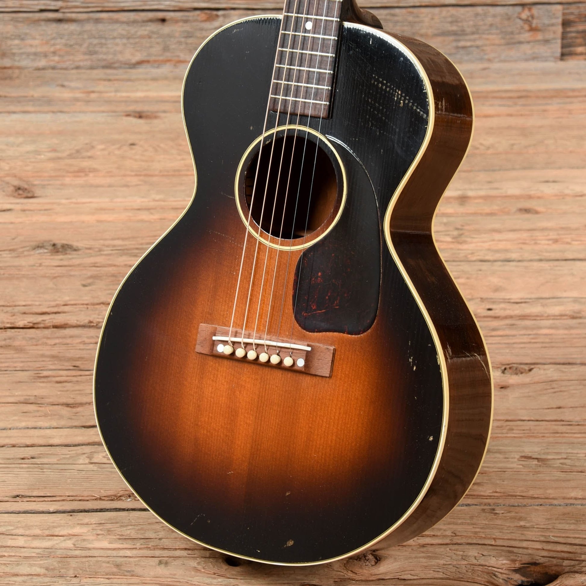 Gibson LG-2 3/4 Sunburst 1950 Acoustic Guitars / Concert