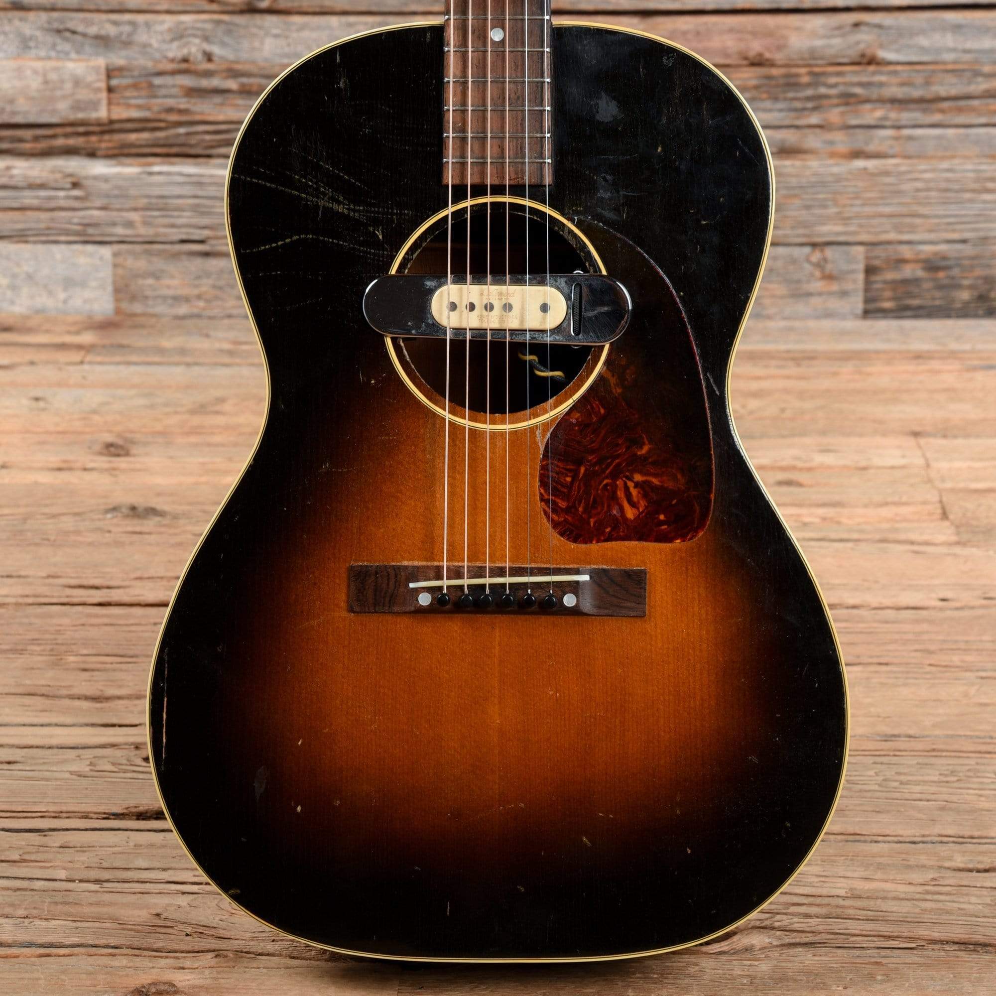 Gibson LG-2 Sunburst 1951 Acoustic Guitars / Concert