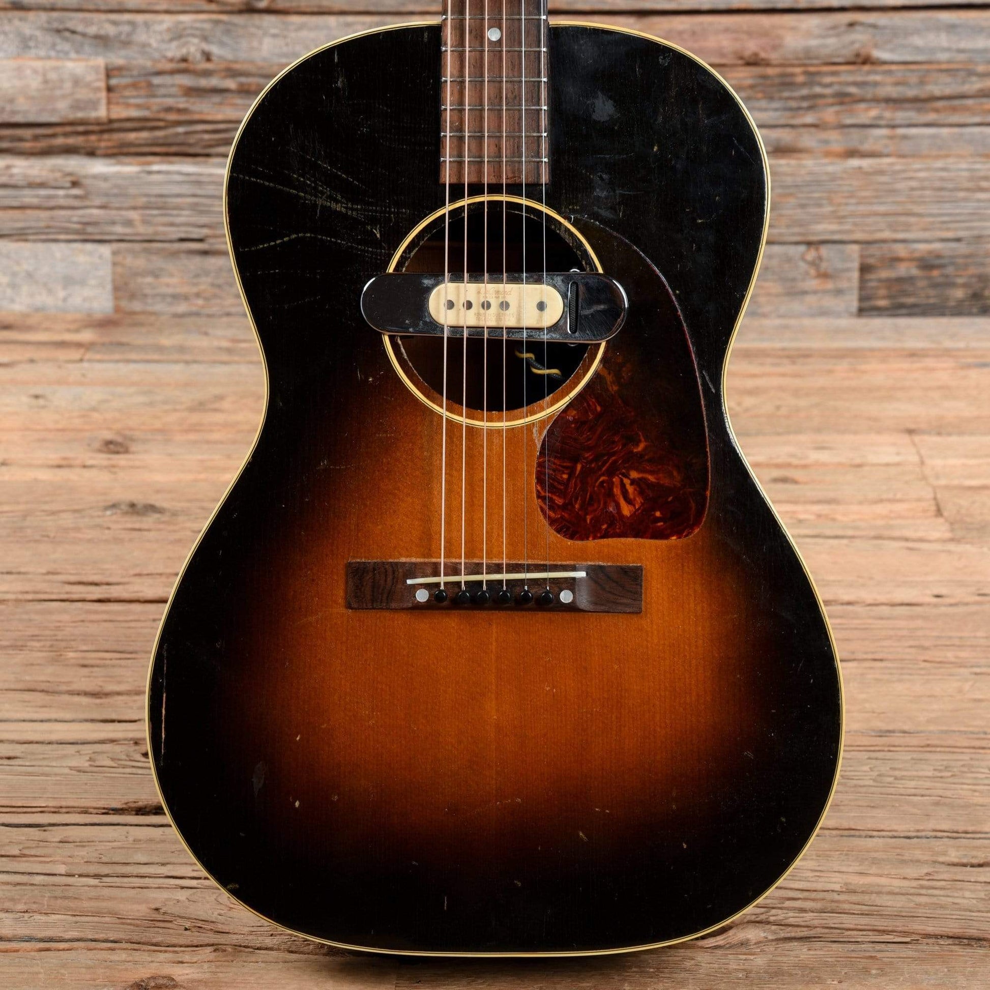 Gibson LG-2 Sunburst 1951 Acoustic Guitars / Concert