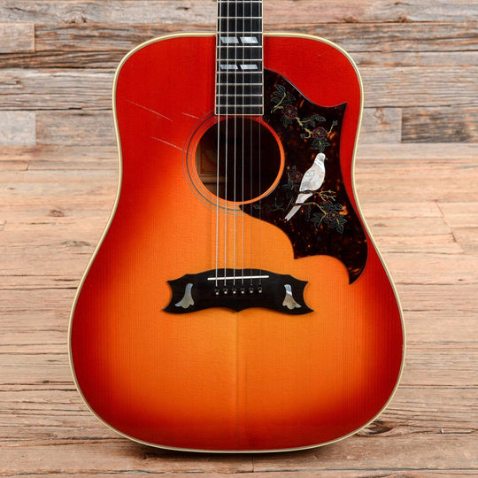Gibson Dove Custom Cherry Sunburst 1975 Acoustic Guitars / Dreadnought