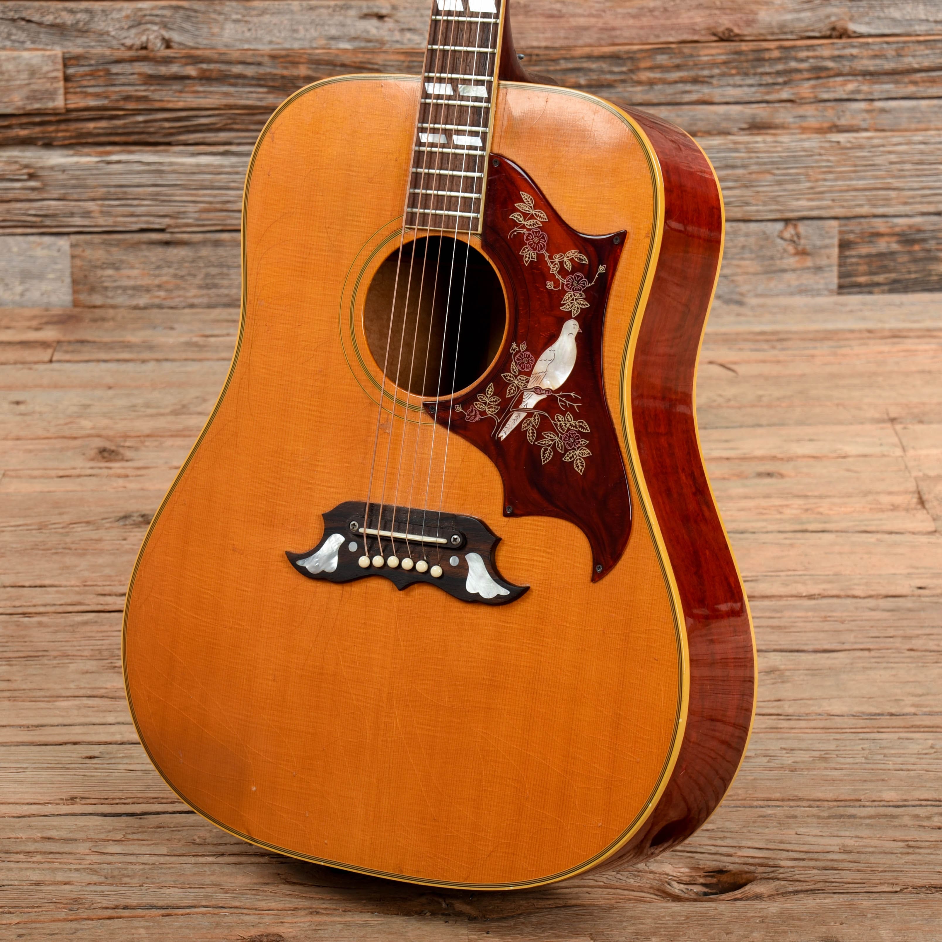Gibson Dove Natural 1968 Acoustic Guitars / Dreadnought